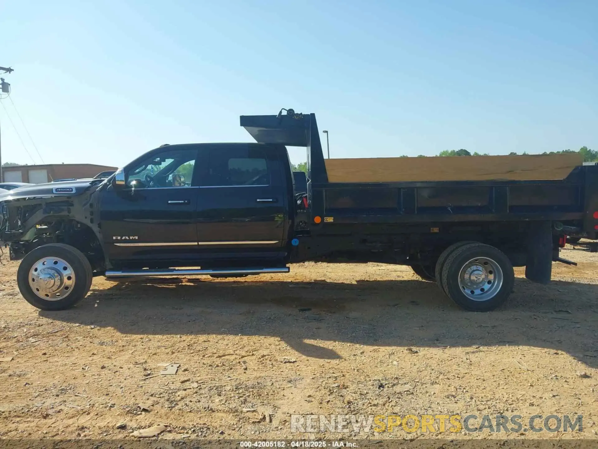 14 Photograph of a damaged car 3C7WRLFL2MG535807 RAM 4500 CHASSIS 2021