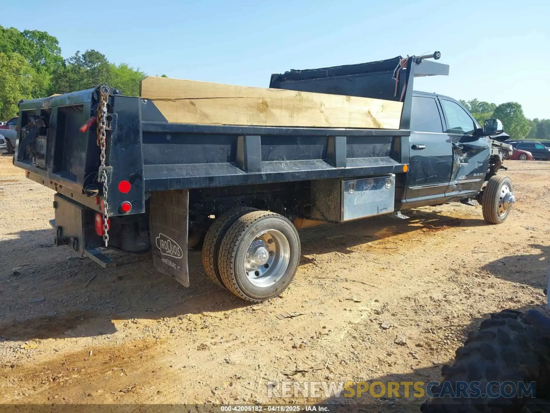 4 Photograph of a damaged car 3C7WRLFL2MG535807 RAM 4500 CHASSIS 2021