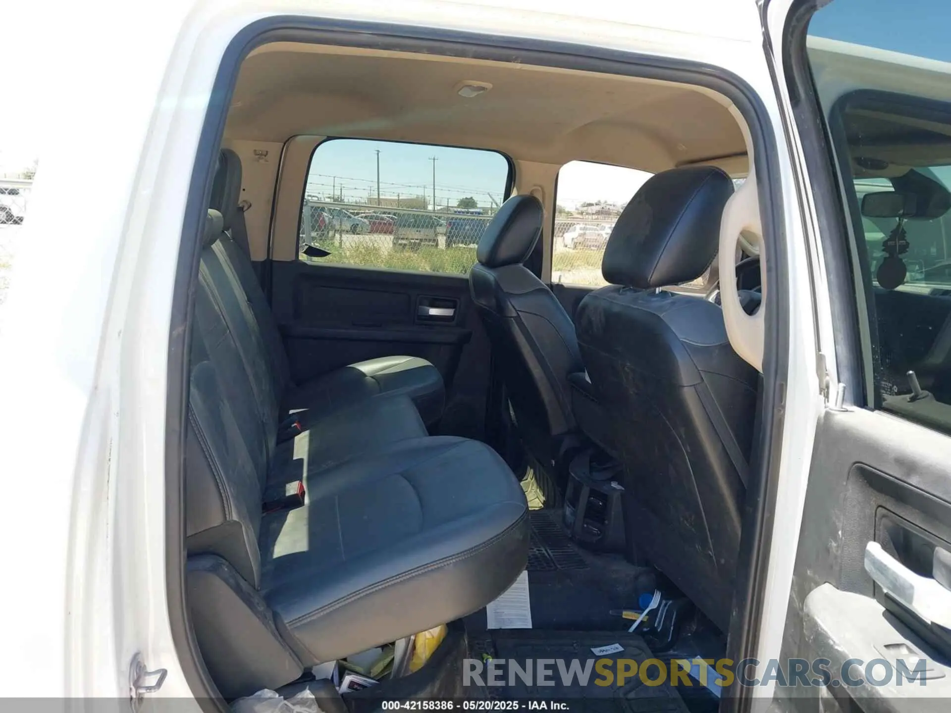 6 Photograph of a damaged car 3C7WRNFL4KG552357 RAM 5500 CHASSIS 2019