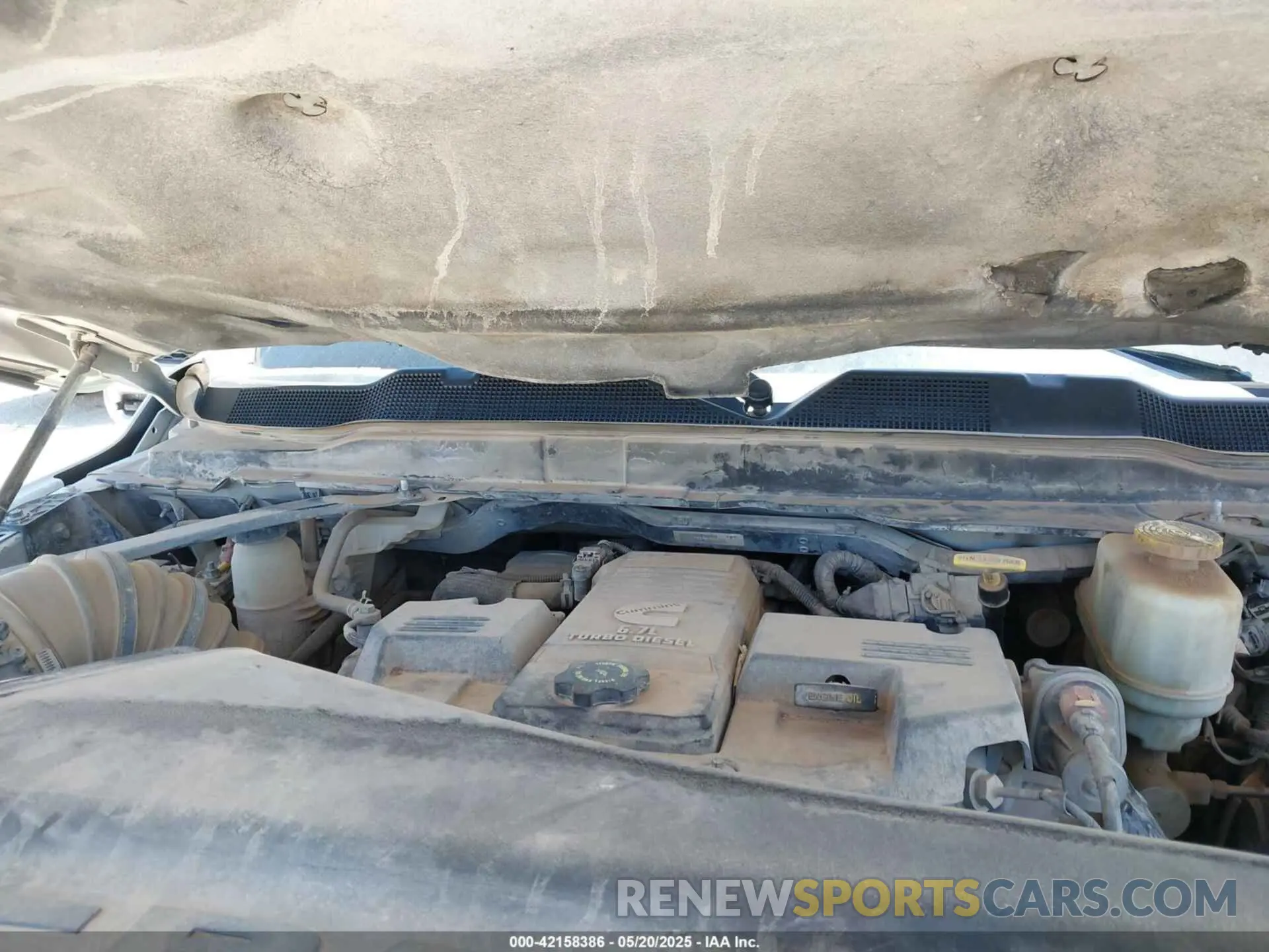 9 Photograph of a damaged car 3C7WRNFL4KG552357 RAM 5500 CHASSIS 2019