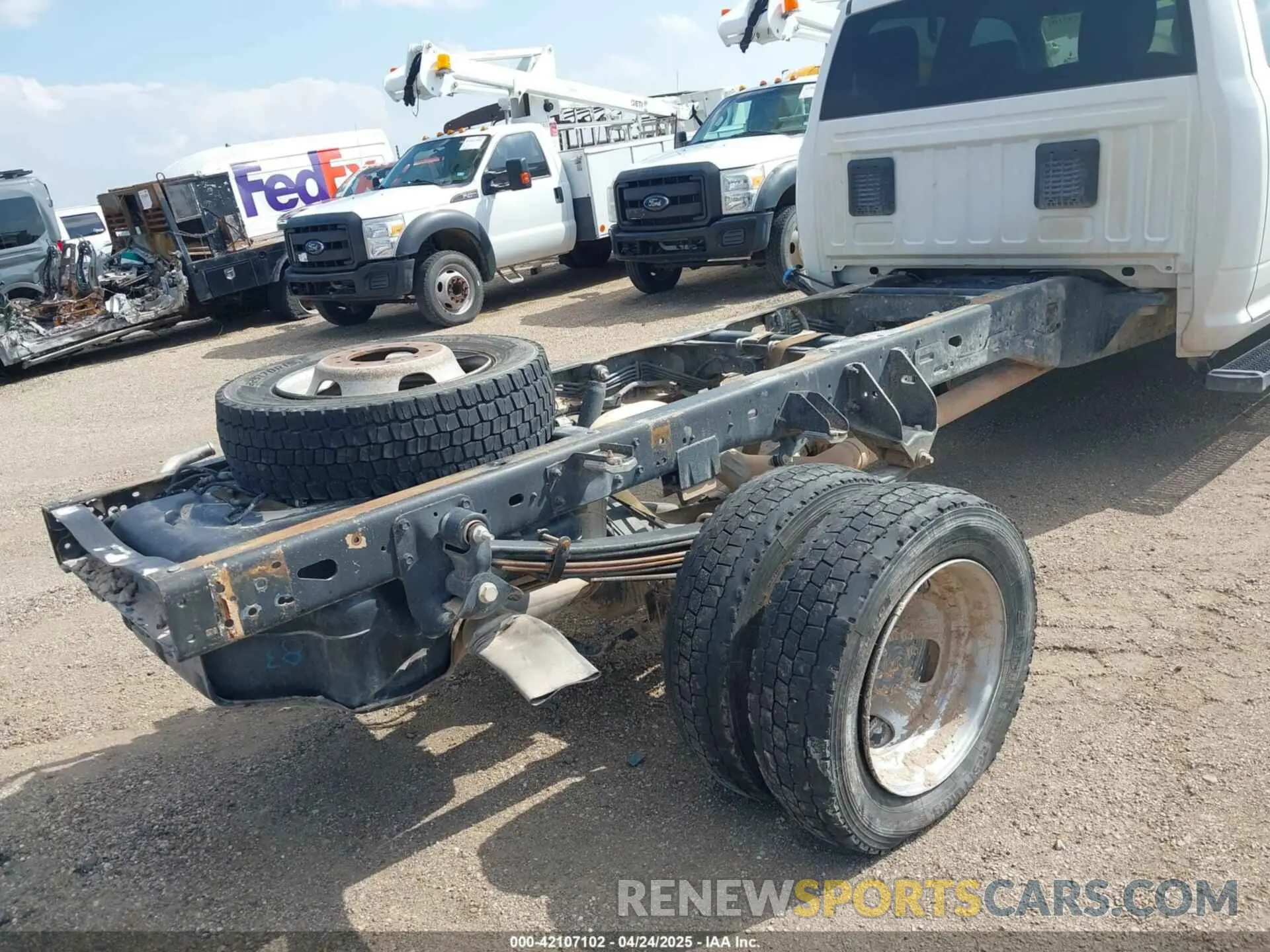 11 Фотография поврежденного автомобиля 3C7WRNFL4KG621614 RAM 5500 CHASSIS 2019