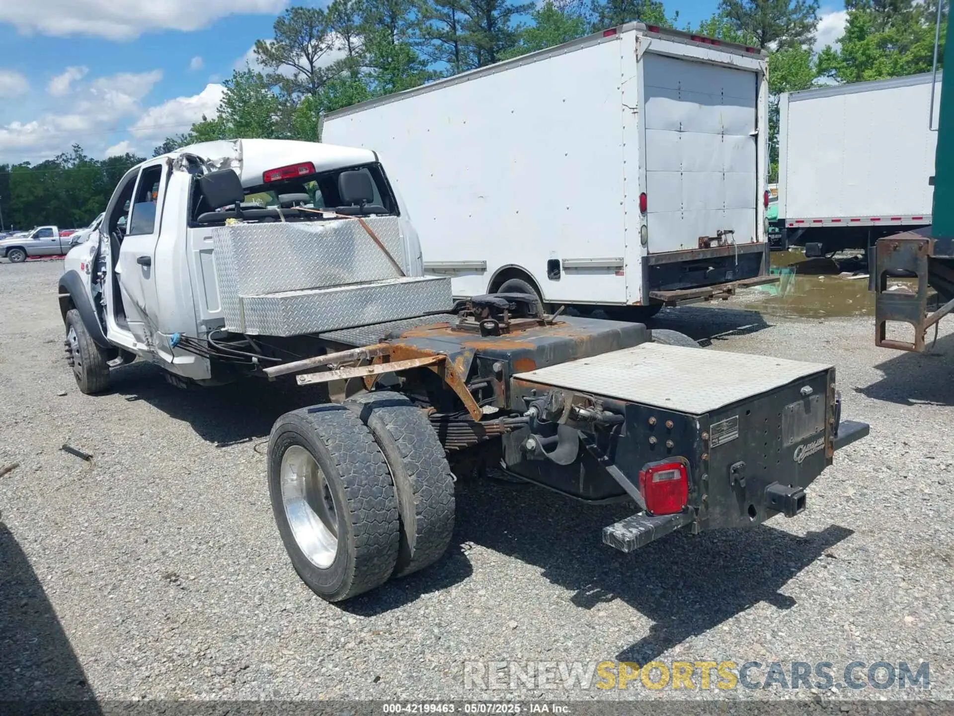 3 Photograph of a damaged car 3C7WRNFL3MG683511 RAM 5500 CHASSIS 2021