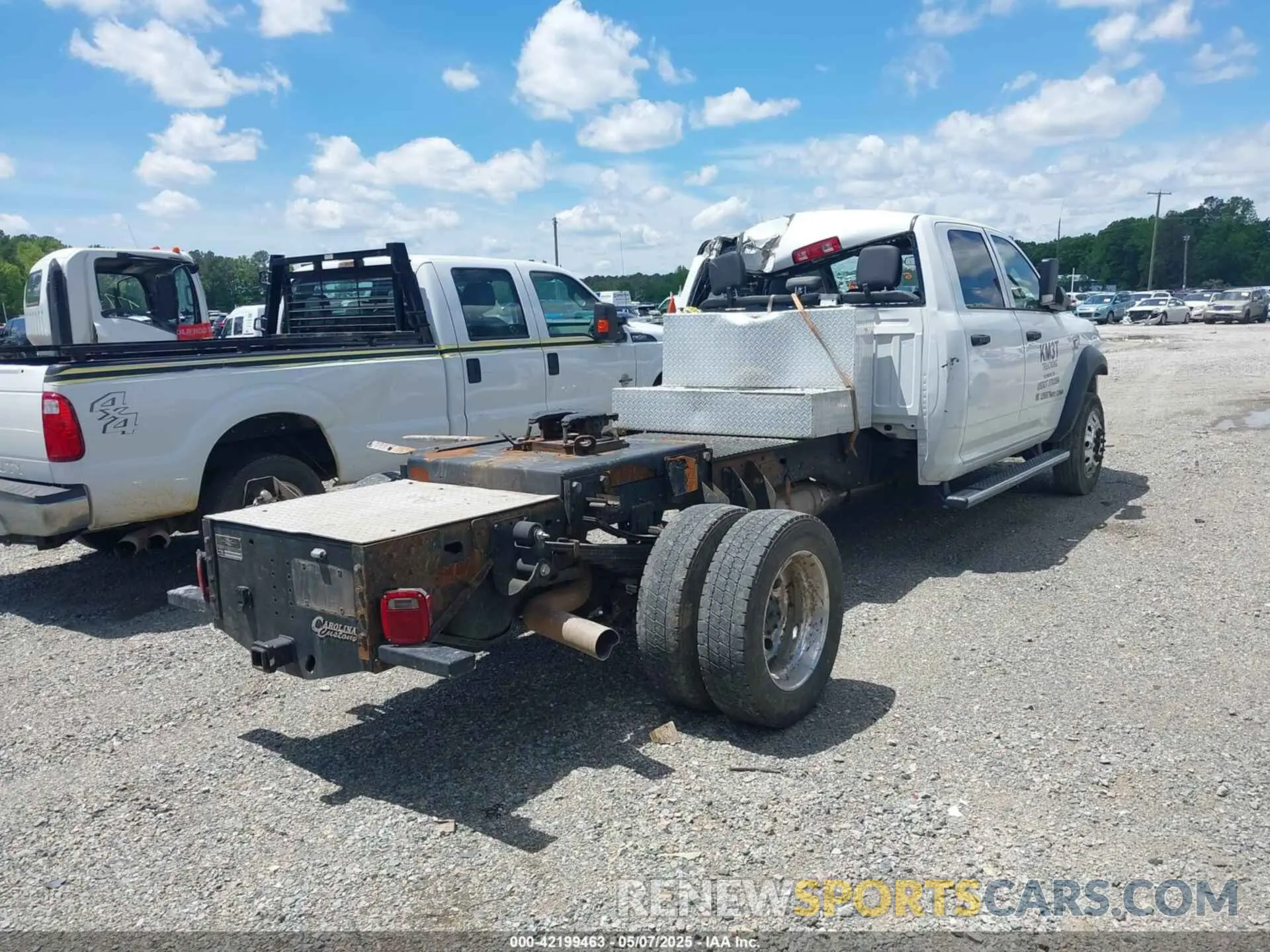 4 Photograph of a damaged car 3C7WRNFL3MG683511 RAM 5500 CHASSIS 2021