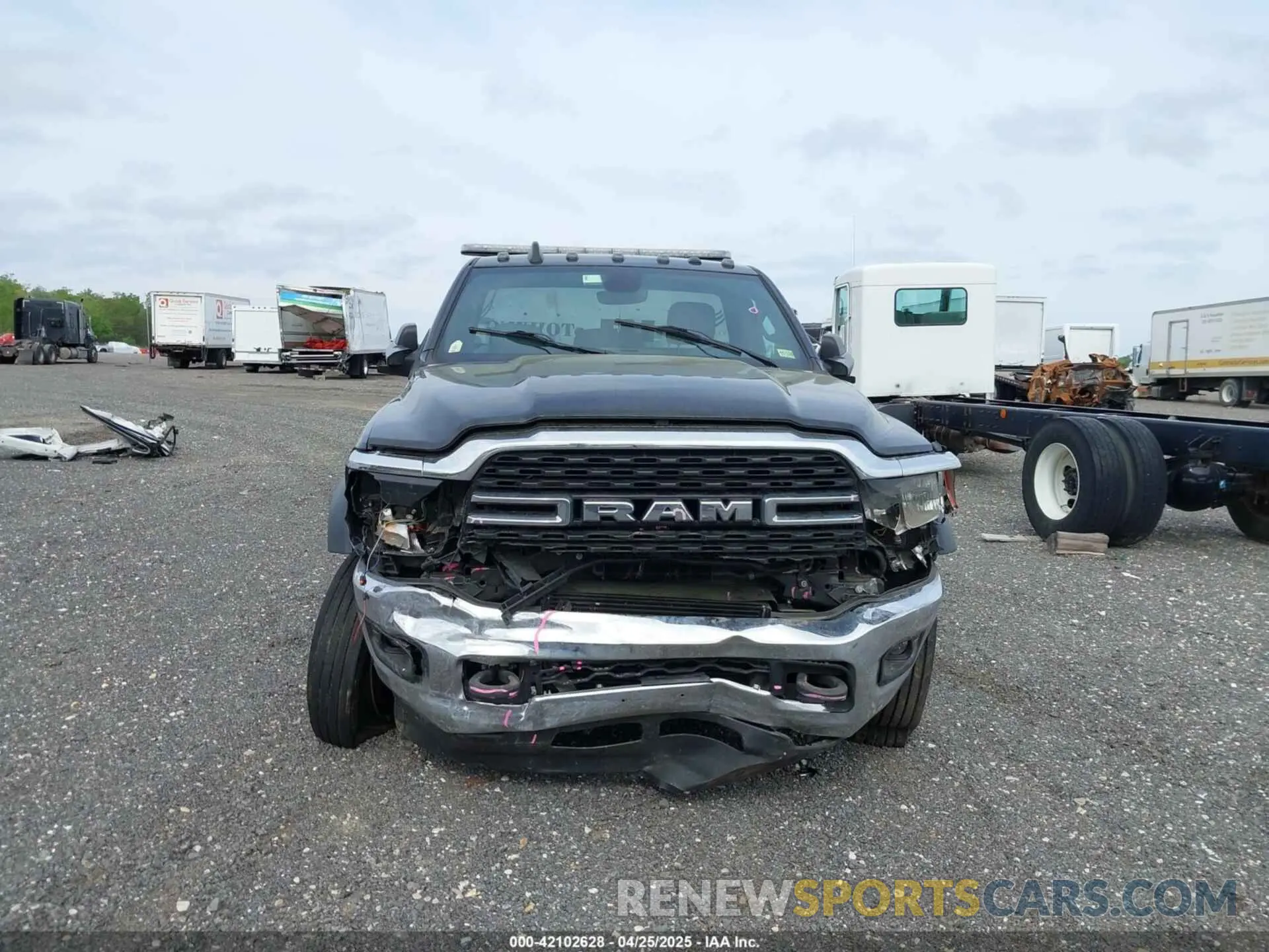 12 Photograph of a damaged car 3C7WRNDL3NG132757 RAM 5500 CHASSIS 2022