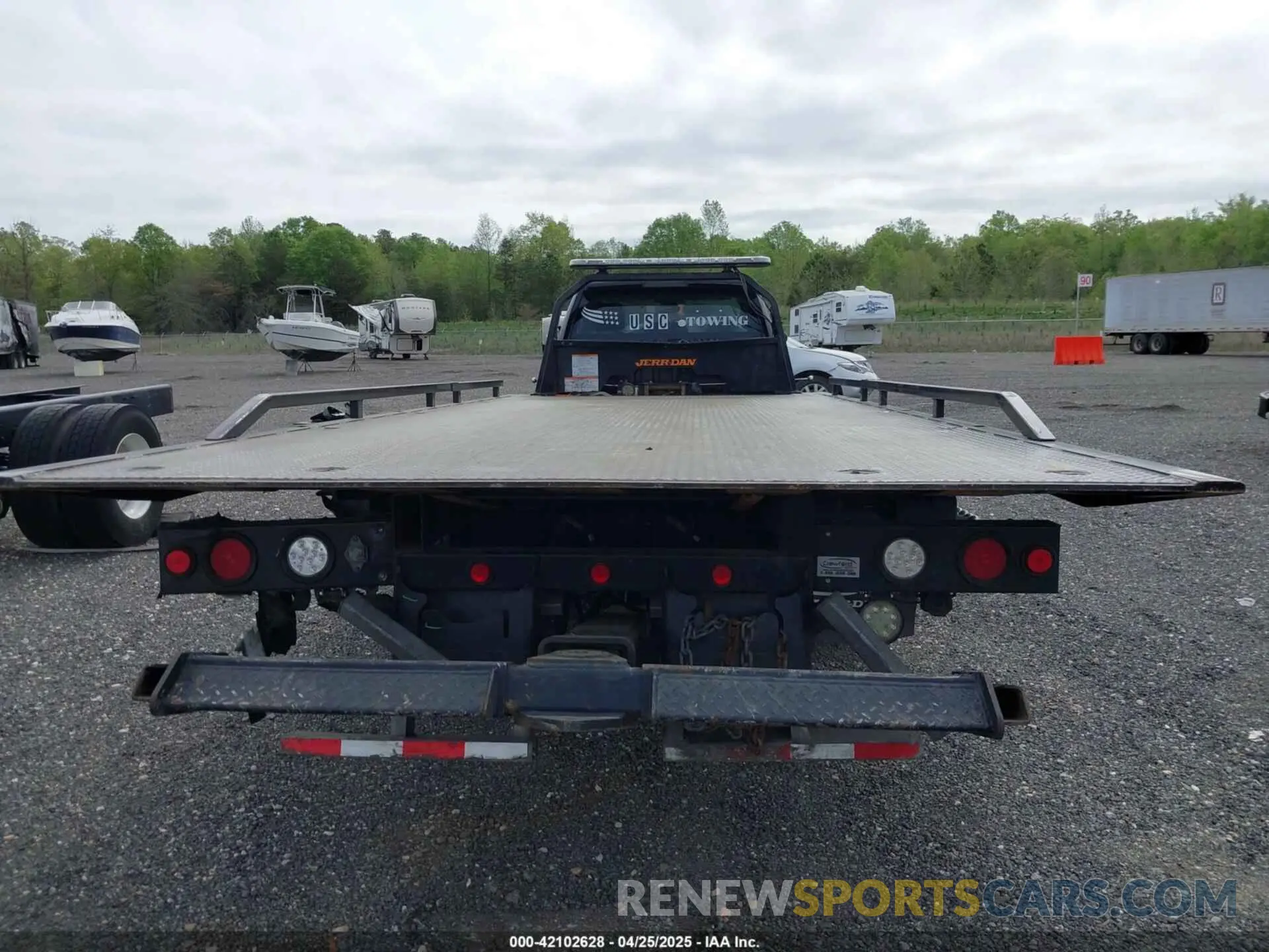 15 Photograph of a damaged car 3C7WRNDL3NG132757 RAM 5500 CHASSIS 2022