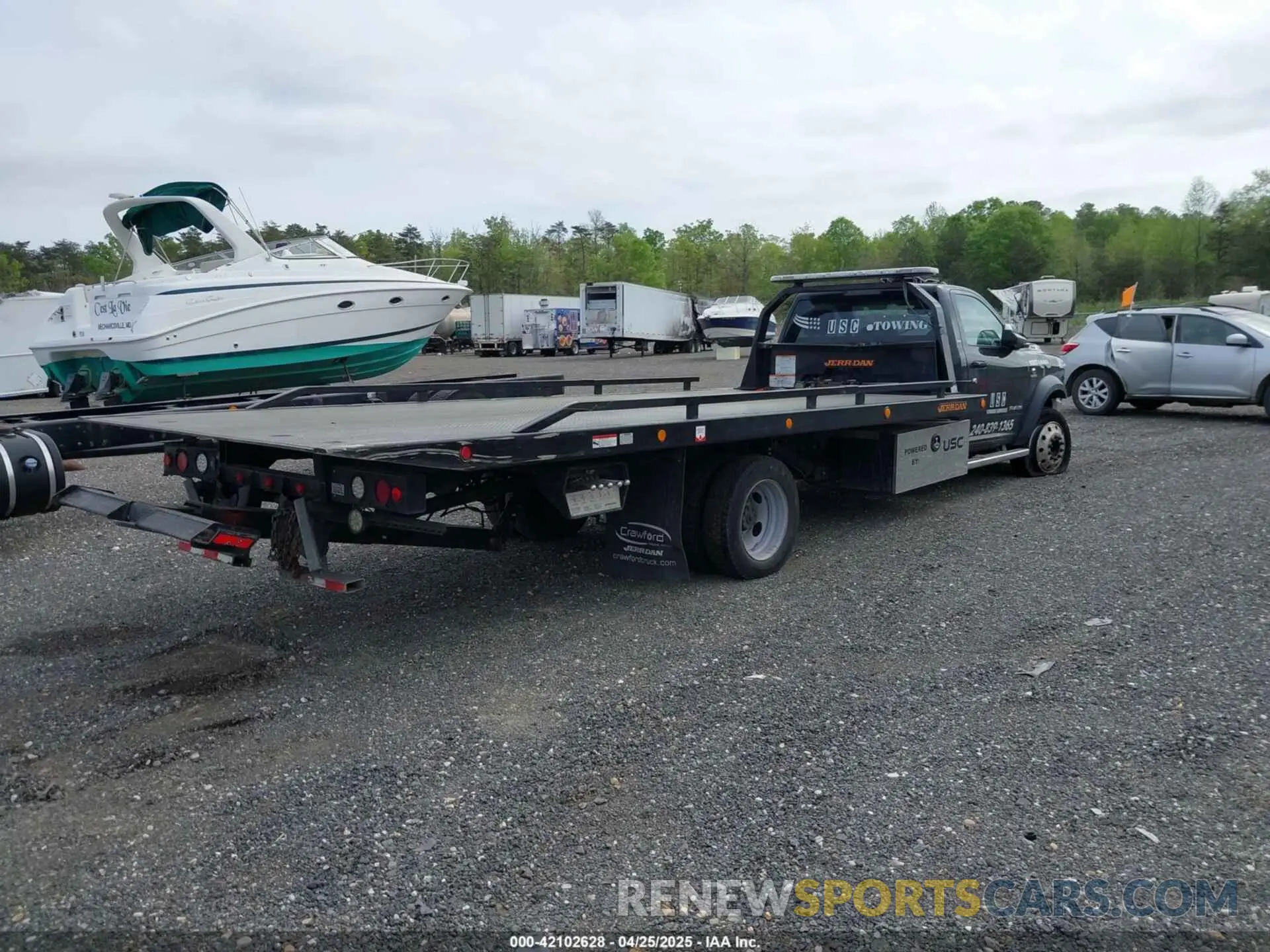 4 Photograph of a damaged car 3C7WRNDL3NG132757 RAM 5500 CHASSIS 2022
