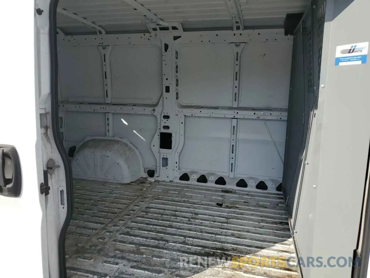 11 Фотография поврежденного автомобиля 3C6TRVAG2KE525347 RAM All Models 2019