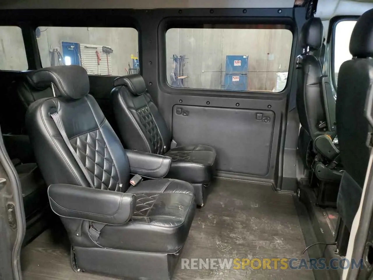 11 Фотография поврежденного автомобиля 3C6TRVPGXKE545613 RAM All Models 2019