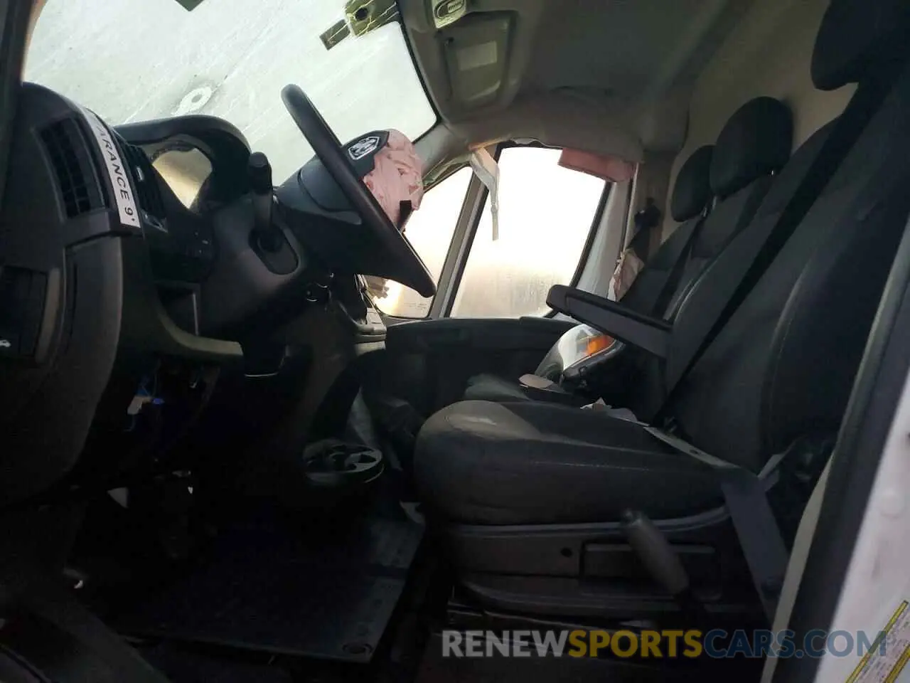 7 Photograph of a damaged car 3C6URVJG0KE515288 RAM All Models 2019