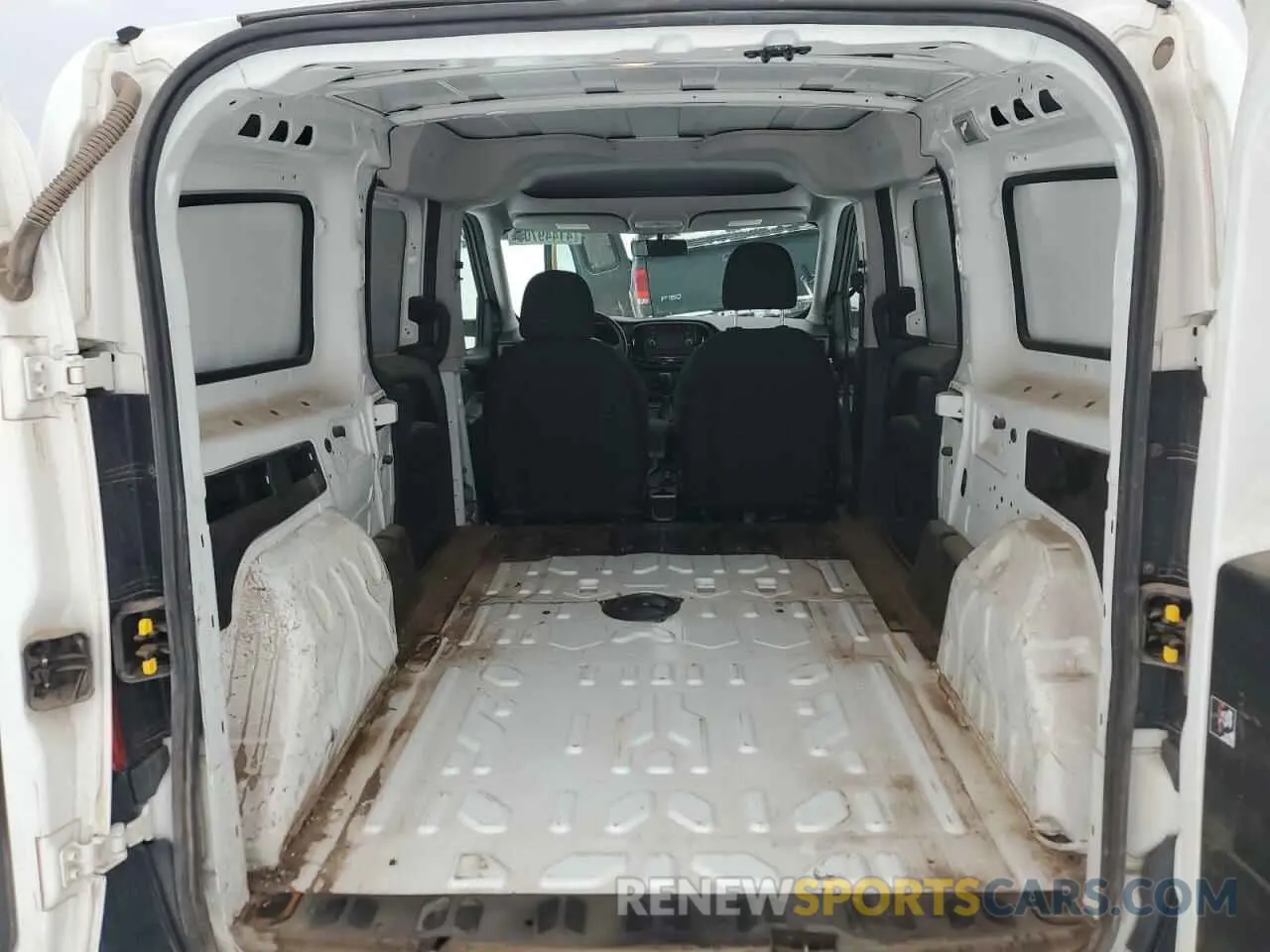 10 Фотография поврежденного автомобиля ZFBHRFAB5K6M85167 RAM All Models 2019