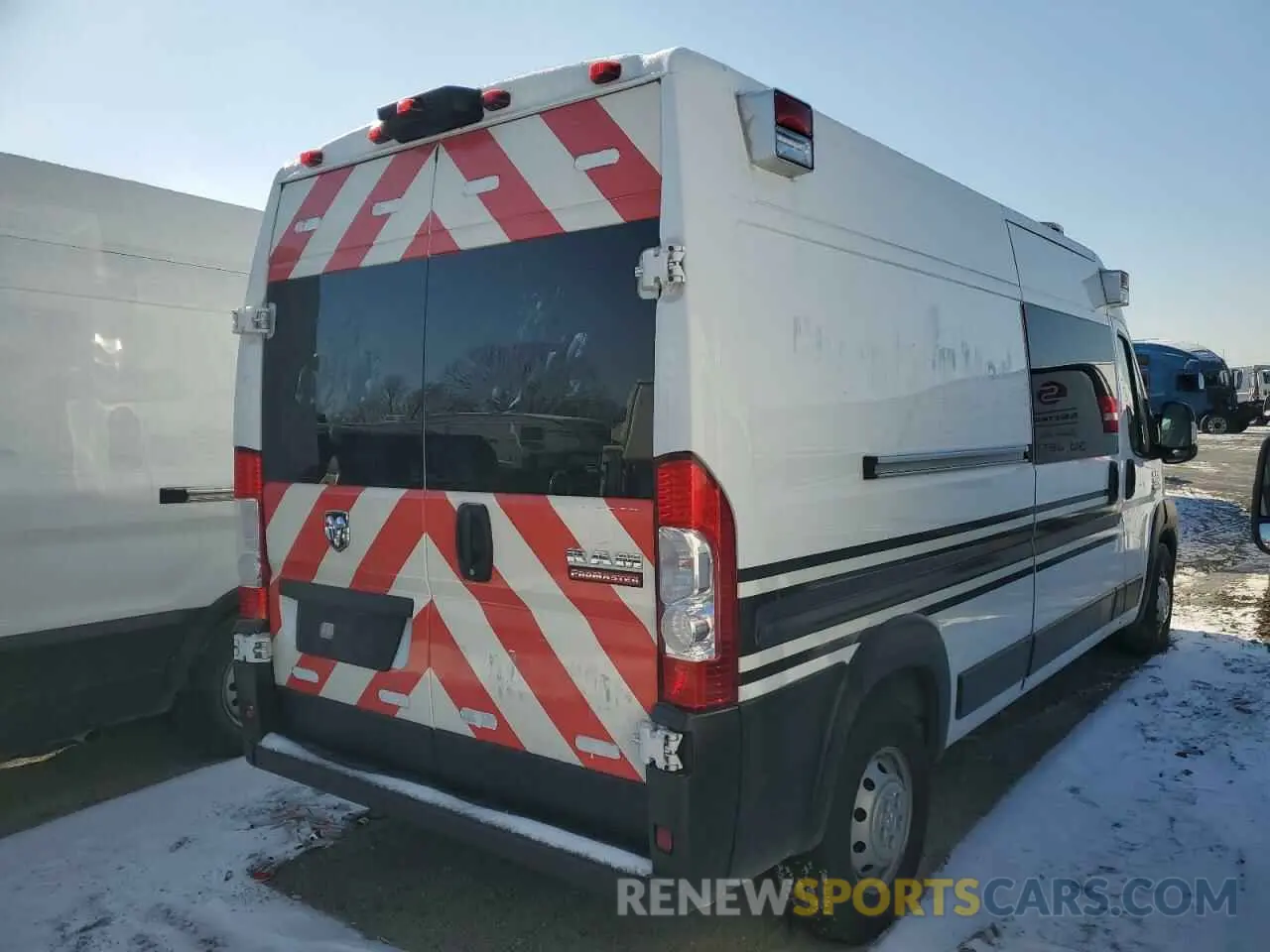 3 Фотография поврежденного автомобиля 3C6LRVDG7NE123307 RAM All Models 2022