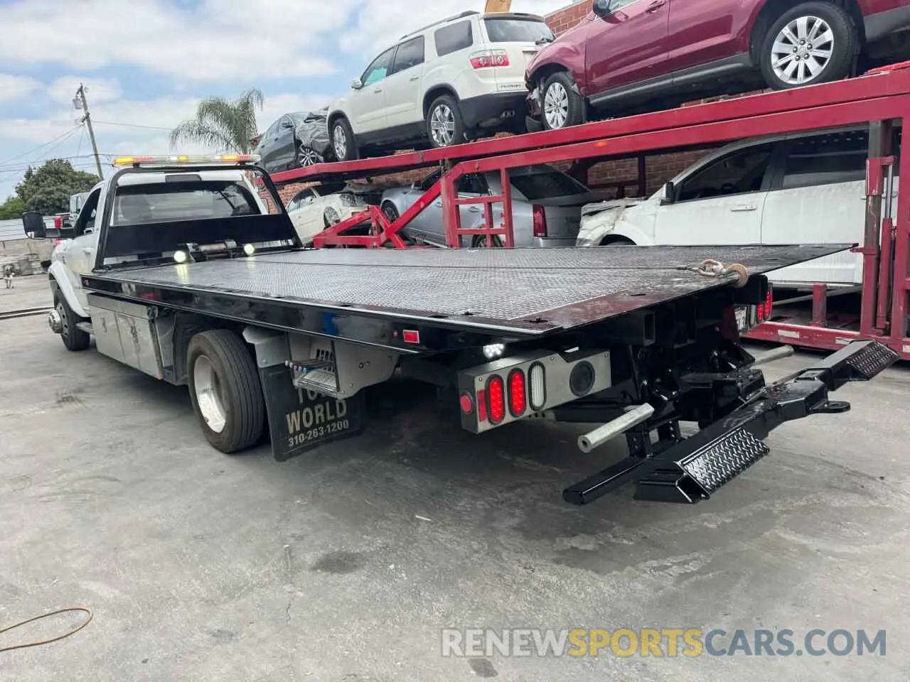 3 Photograph of a damaged car 3C7WRNDL2NG103315 RAM All Models 2022
