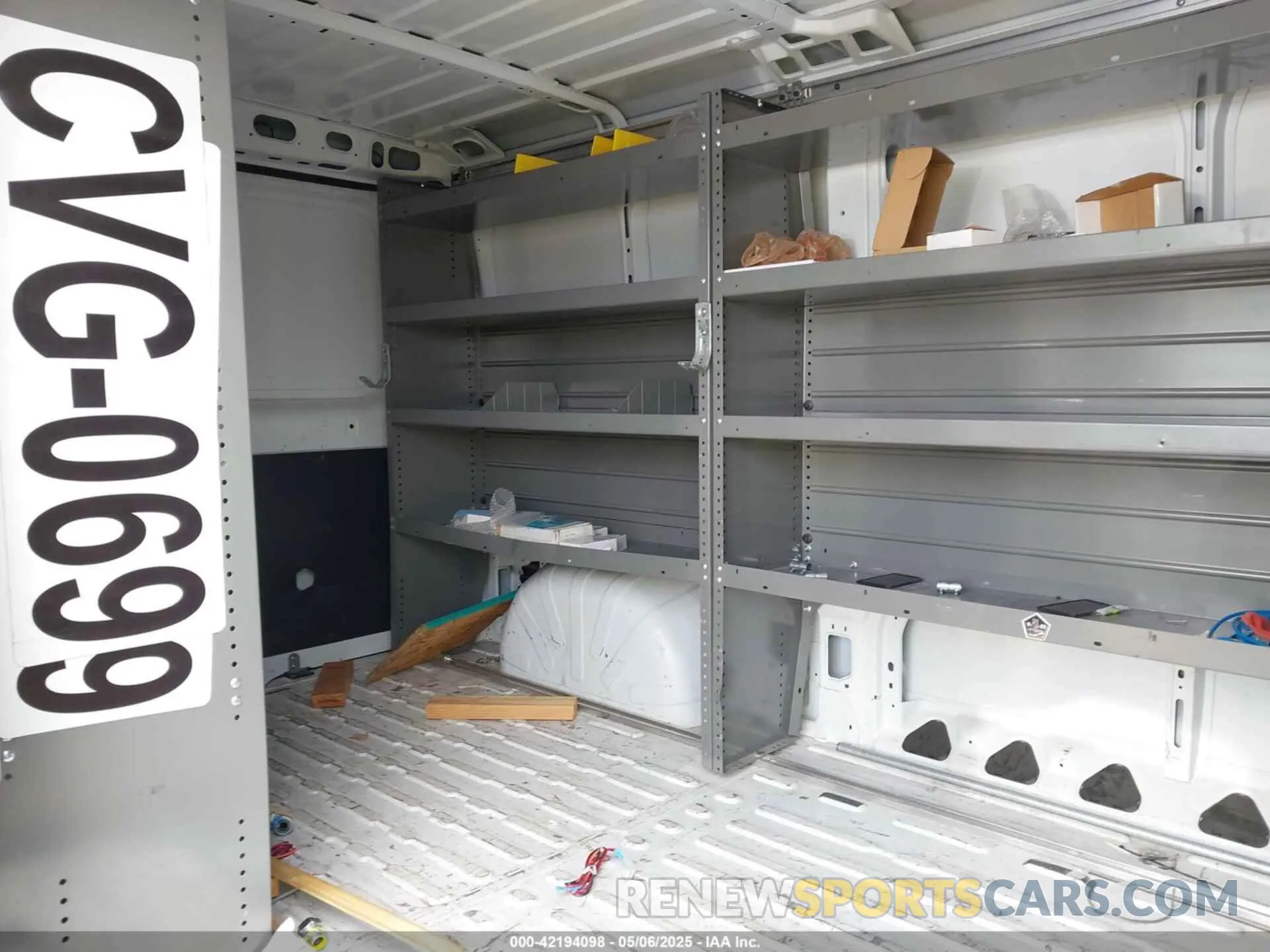 8 Photograph of a damaged car 3C6TRVAG0KE555835 RAM PROMASTER 1500 2019