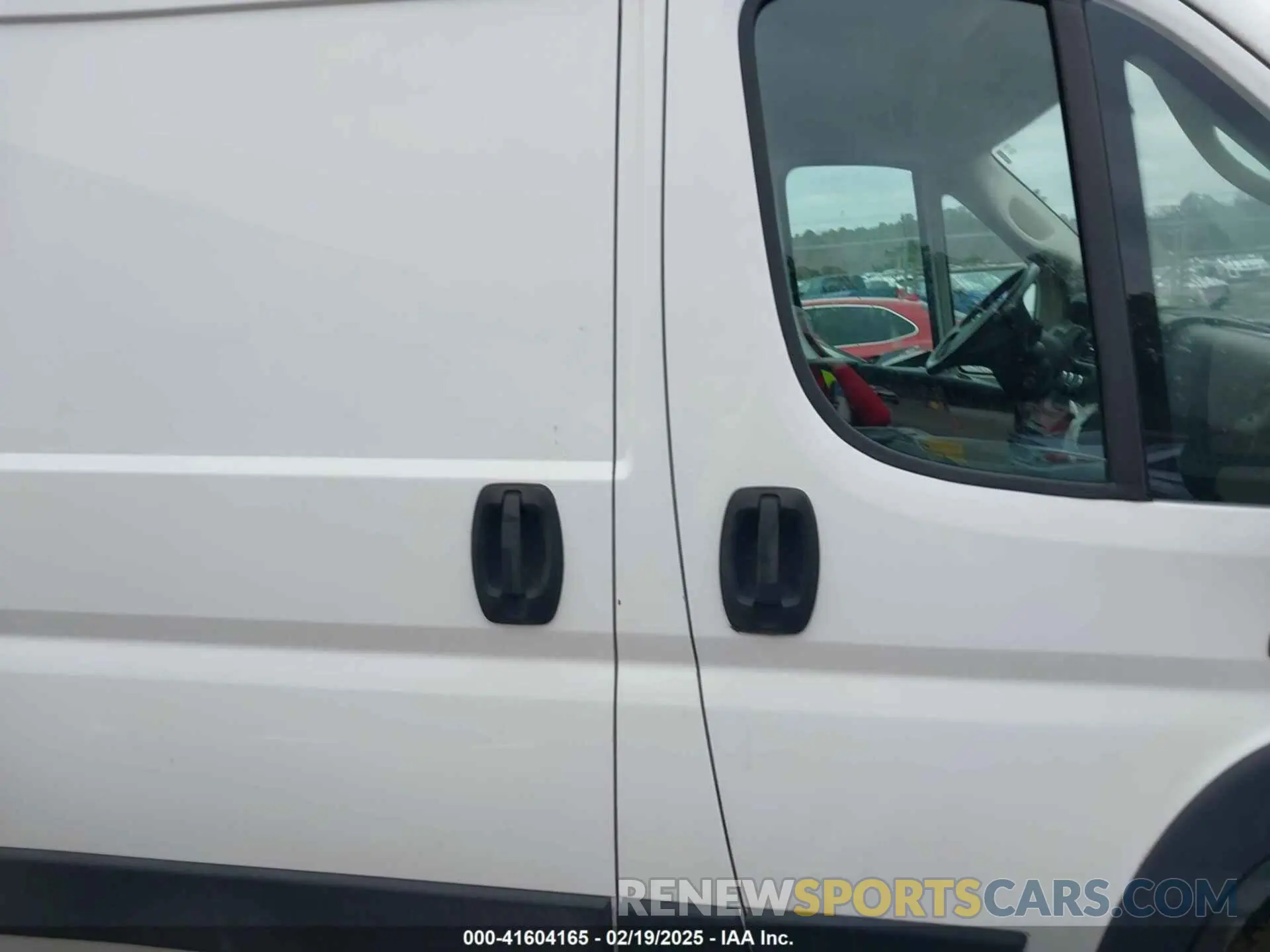 12 Photograph of a damaged car 3C6TRVAG4KE565915 RAM PROMASTER 1500 2019