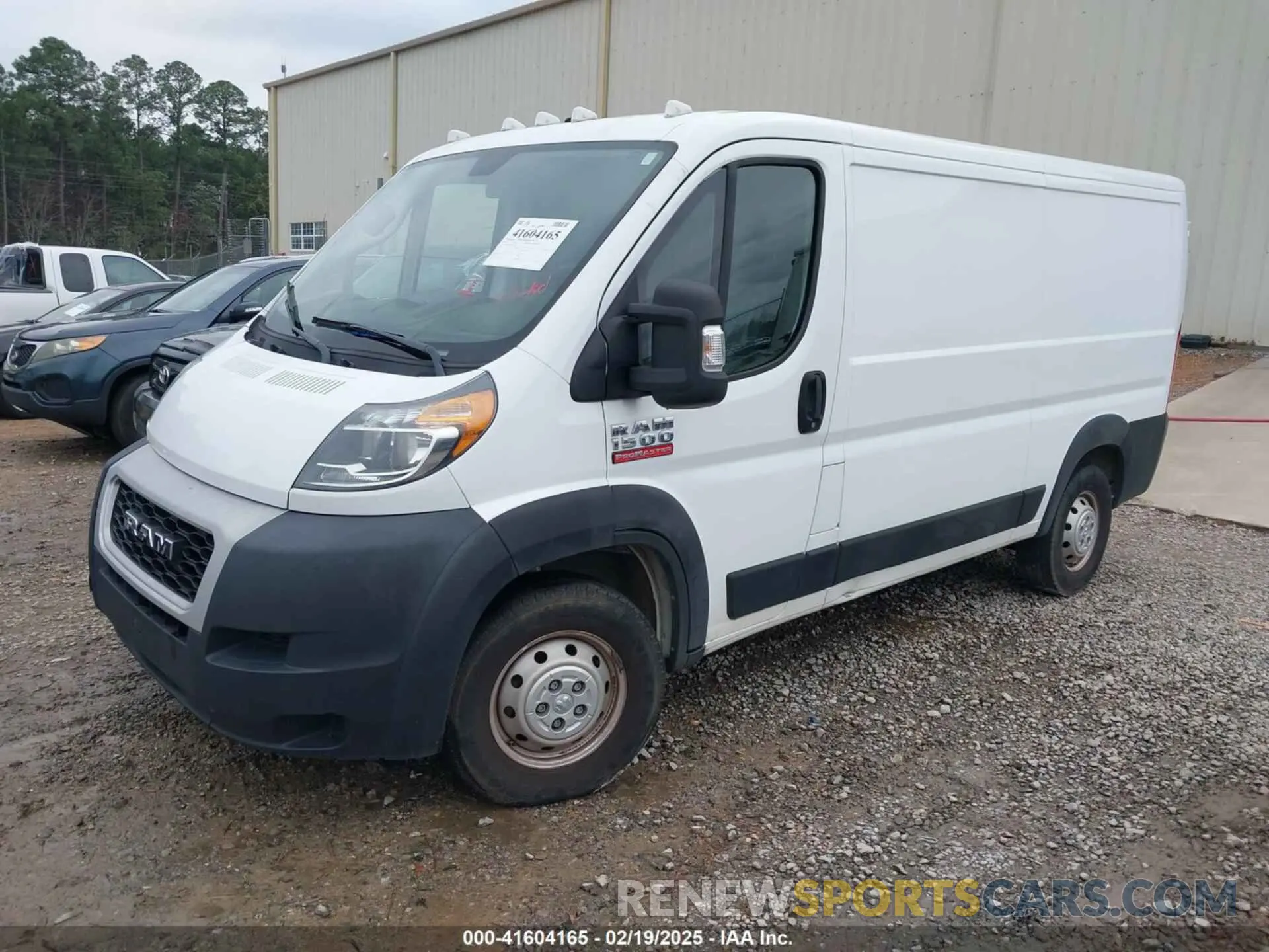 2 Photograph of a damaged car 3C6TRVAG4KE565915 RAM PROMASTER 1500 2019