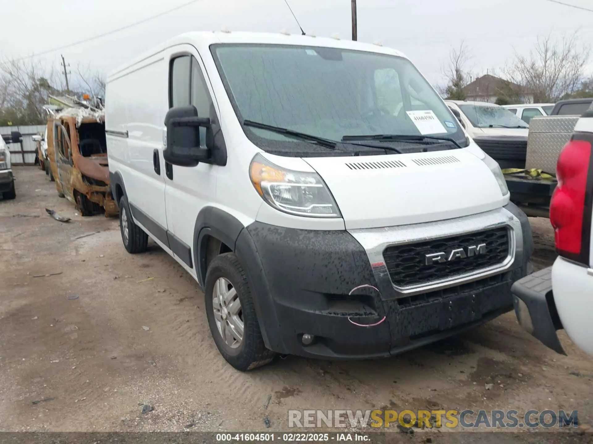 1 Photograph of a damaged car 3C6TRVAG5KE507151 RAM PROMASTER 1500 2019