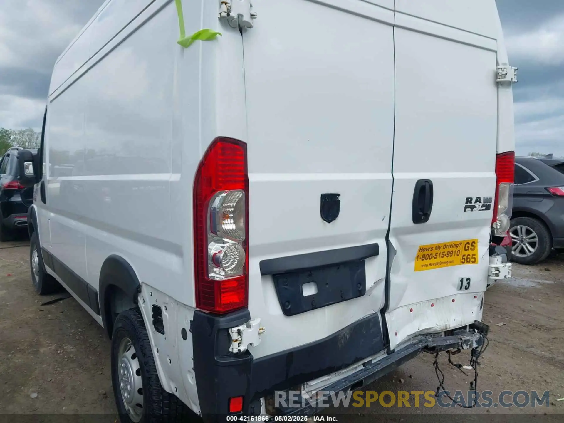 6 Photograph of a damaged car 3C6TRVBG2KE512970 RAM PROMASTER 1500 2019