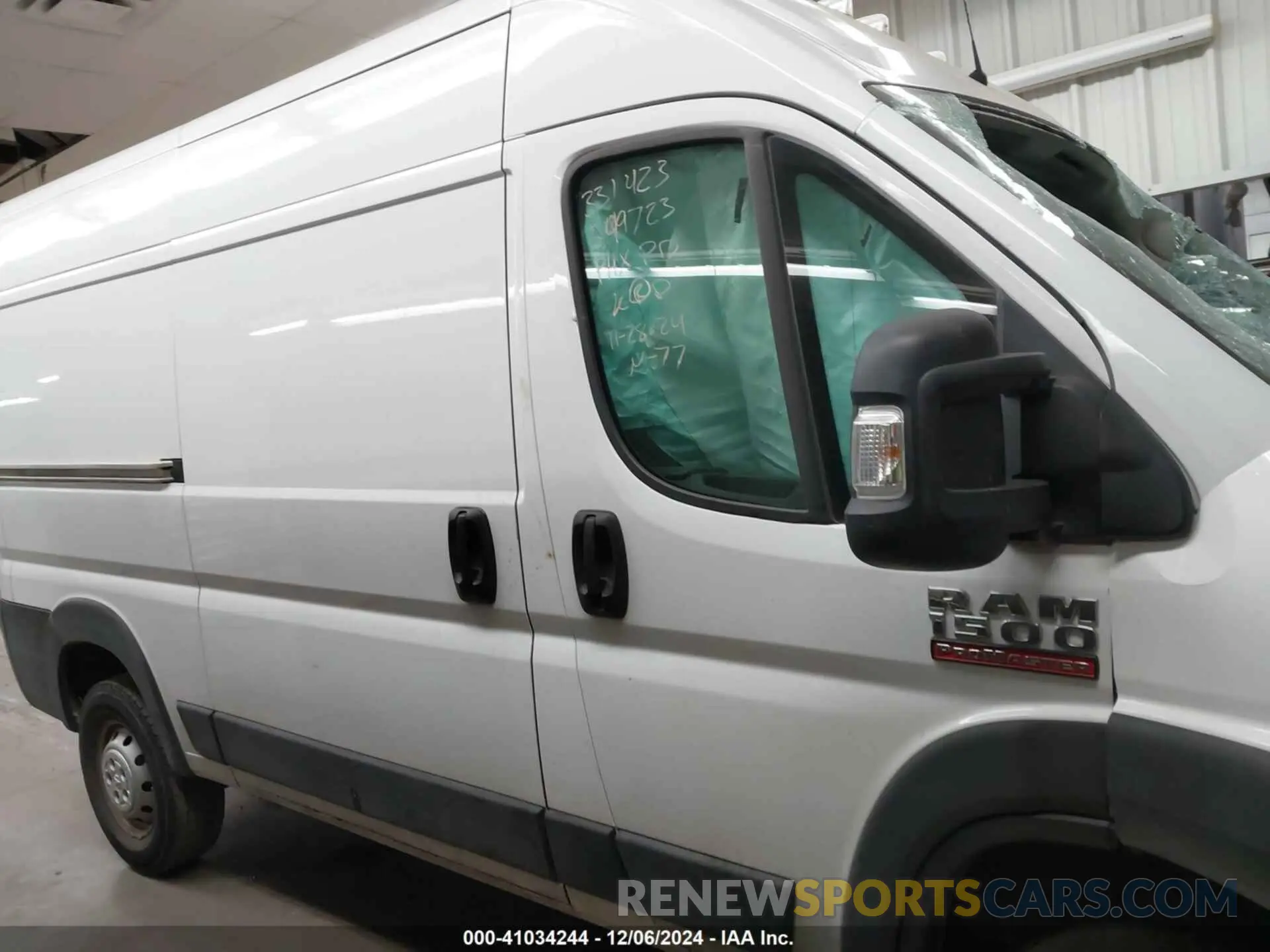 12 Фотография поврежденного автомобиля 3C6TRVBG5KE549723 RAM PROMASTER 1500 2019
