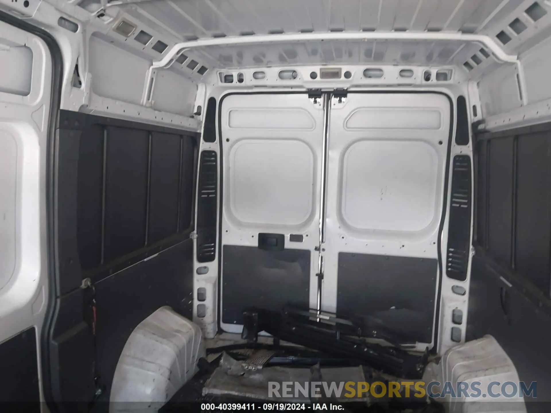 8 Фотография поврежденного автомобиля 3C6TRVBG6KE556406 RAM PROMASTER 1500 2019