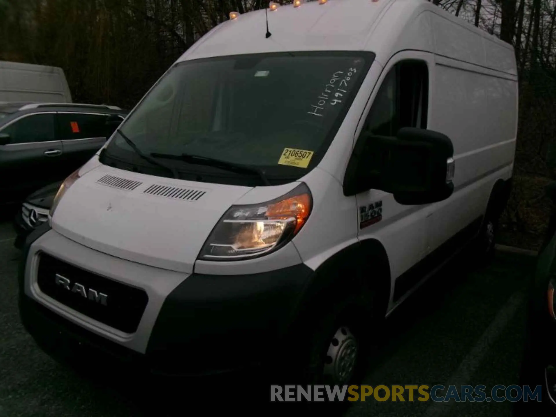 17 Photograph of a damaged car 3C6TRVBG7KE559248 RAM PROMASTER 1500 2019