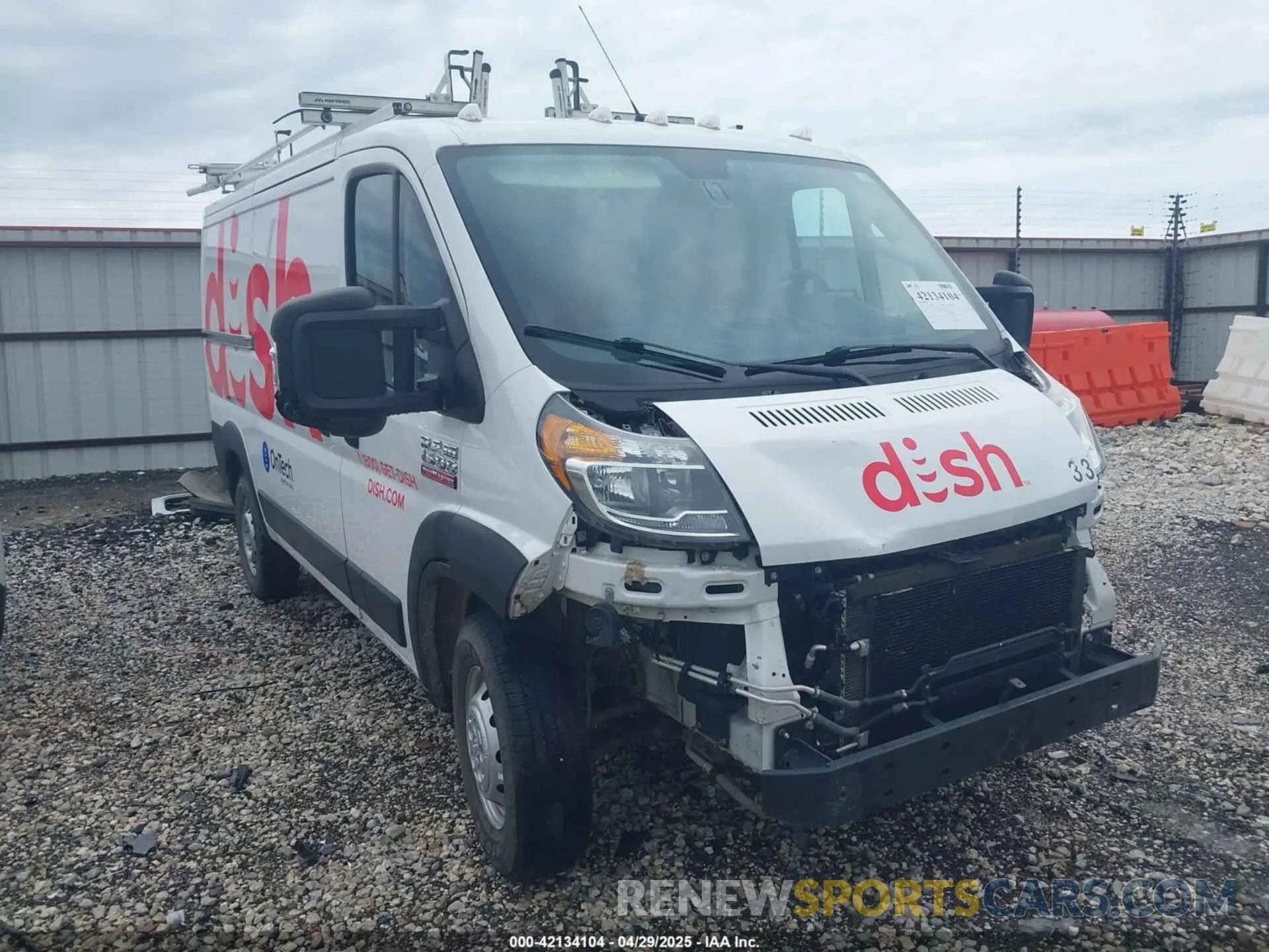 1 Photograph of a damaged car 3C6TRVAG1LE130156 RAM PROMASTER 1500 2020
