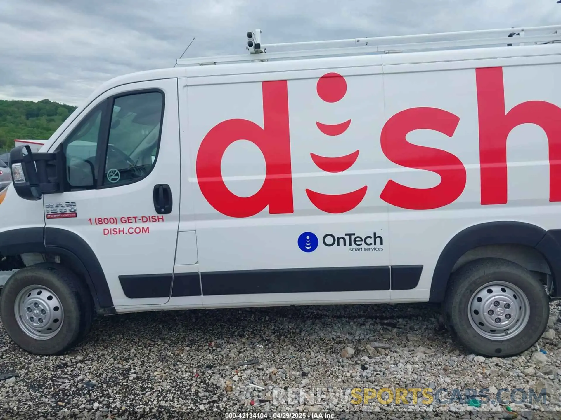 15 Photograph of a damaged car 3C6TRVAG1LE130156 RAM PROMASTER 1500 2020