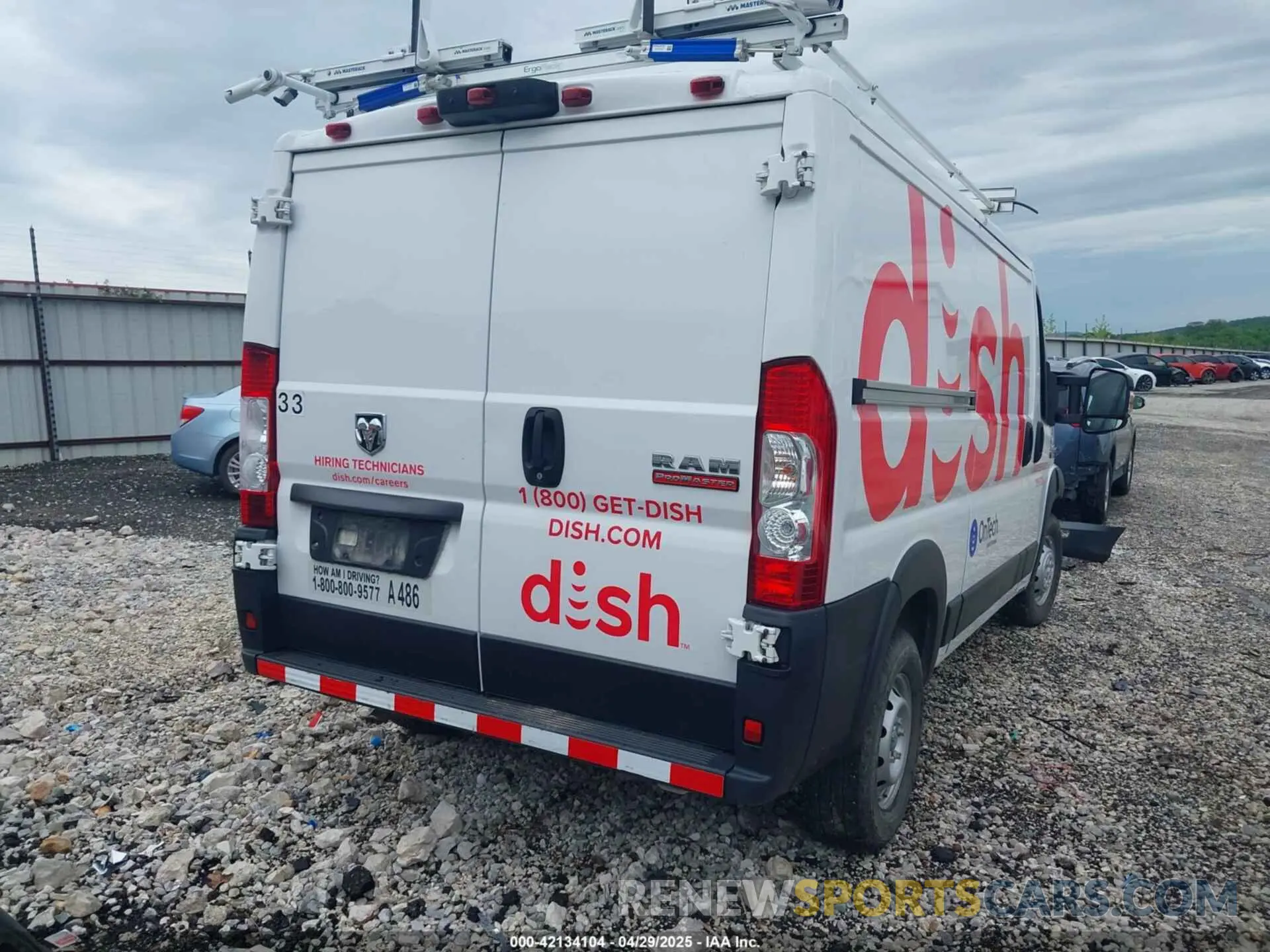 4 Photograph of a damaged car 3C6TRVAG1LE130156 RAM PROMASTER 1500 2020