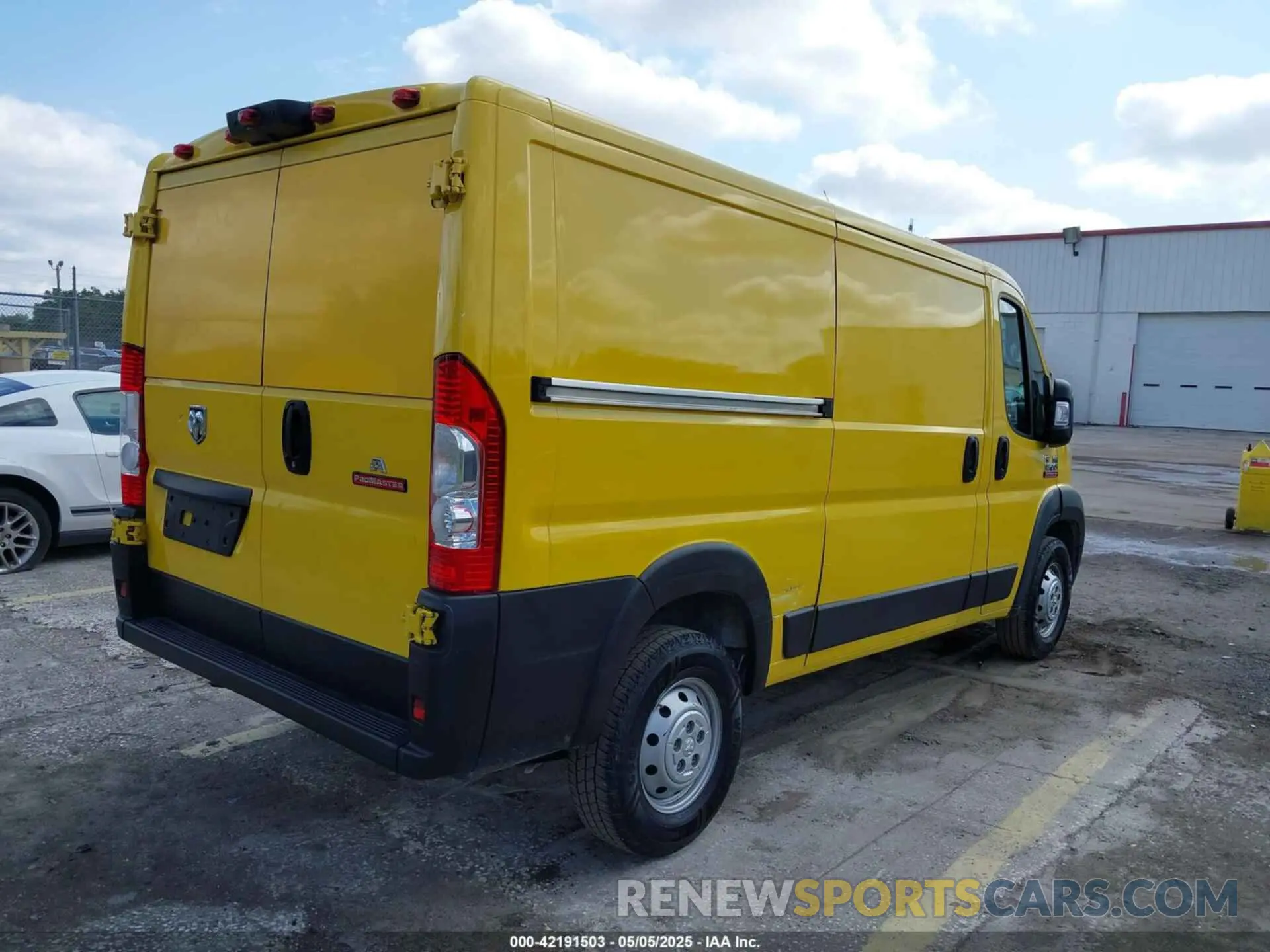 4 Фотография поврежденного автомобиля 3C6TRVAG6LE127298 RAM PROMASTER 1500 2020
