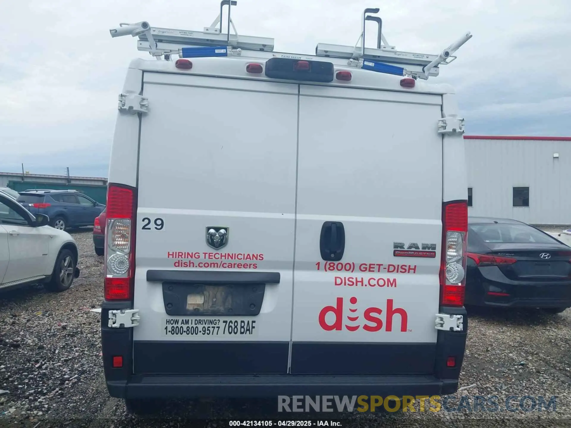 17 Photograph of a damaged car 3C6TRVAG6LE138219 RAM PROMASTER 1500 2020