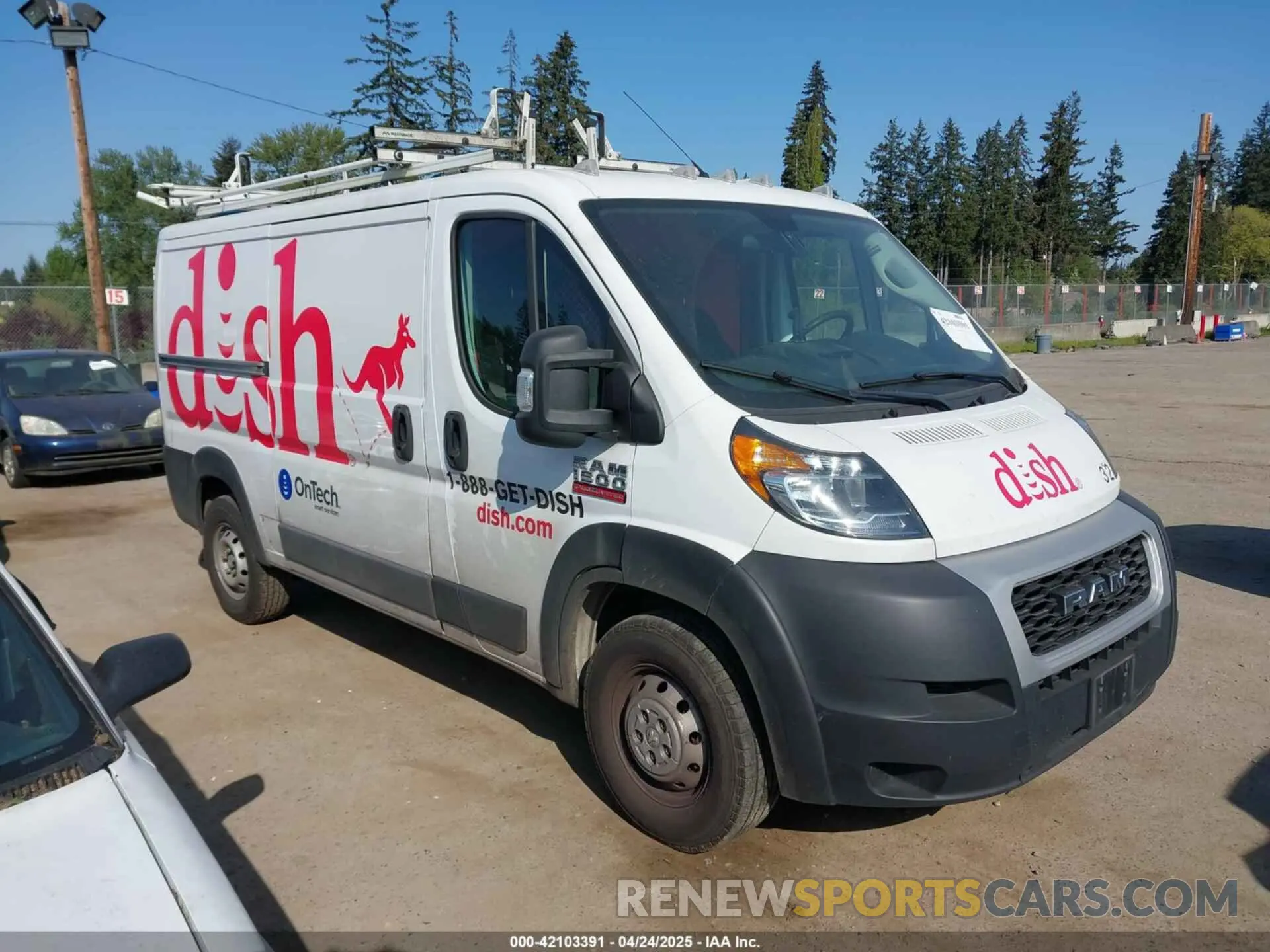 13 Photograph of a damaged car 3C6TRVAG7LE130145 RAM PROMASTER 1500 2020