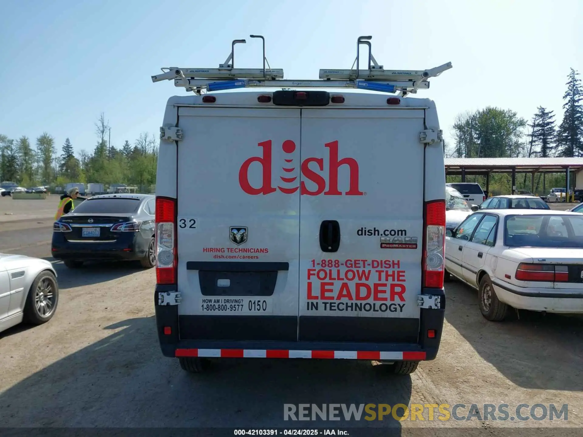 16 Photograph of a damaged car 3C6TRVAG7LE130145 RAM PROMASTER 1500 2020