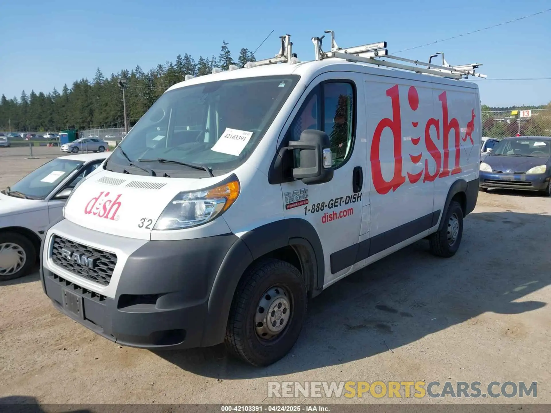 2 Photograph of a damaged car 3C6TRVAG7LE130145 RAM PROMASTER 1500 2020