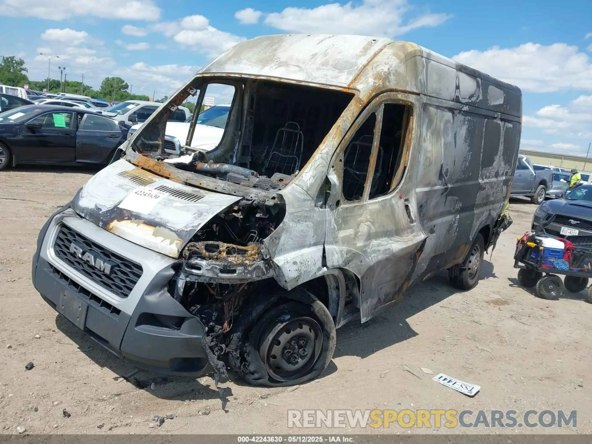 2 Photograph of a damaged car 3C6TRVBG8LE102398 RAM PROMASTER 1500 2020