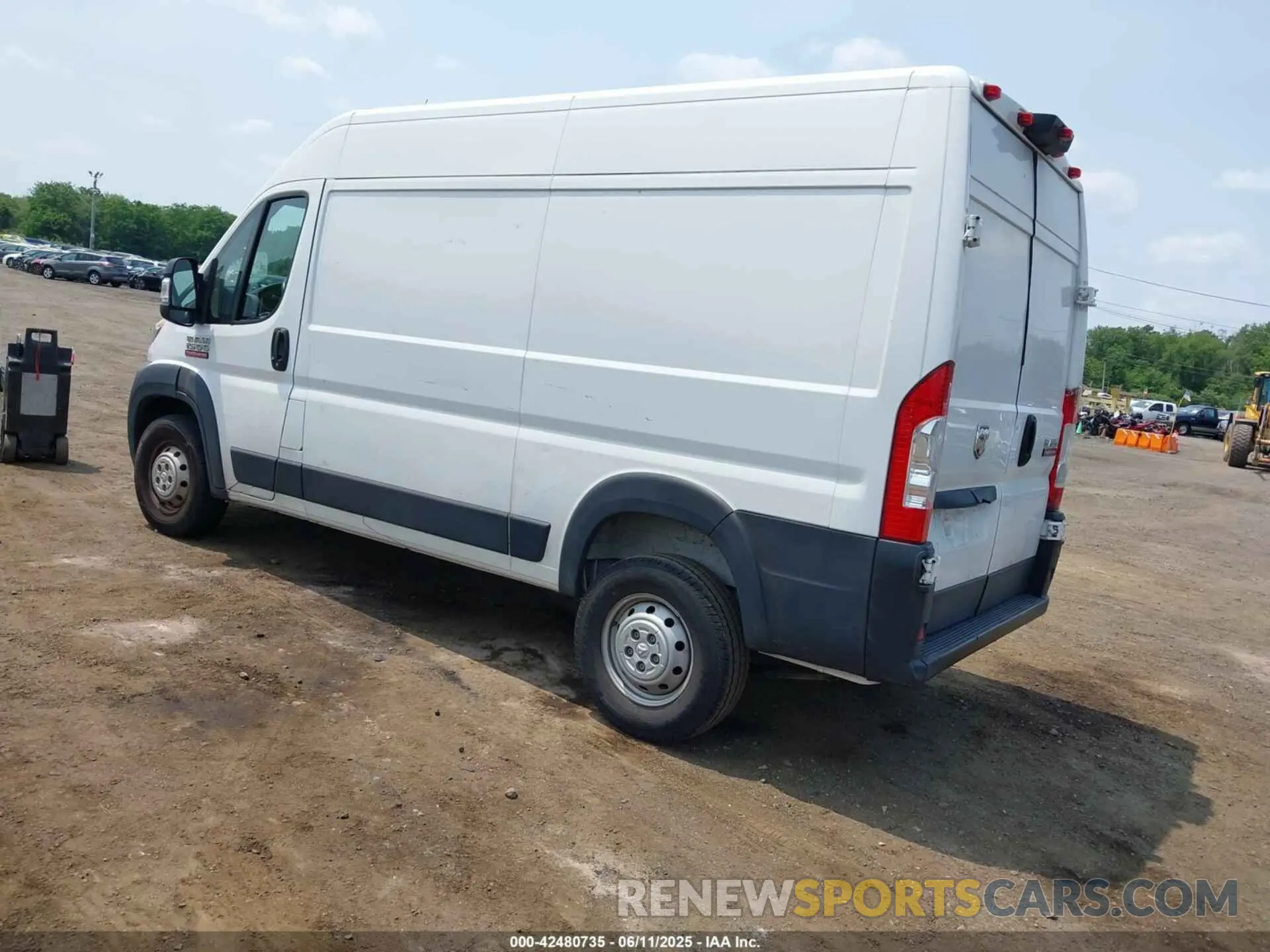 3 Фотография поврежденного автомобиля 3C6TRVBG8LE126183 RAM PROMASTER 1500 2020