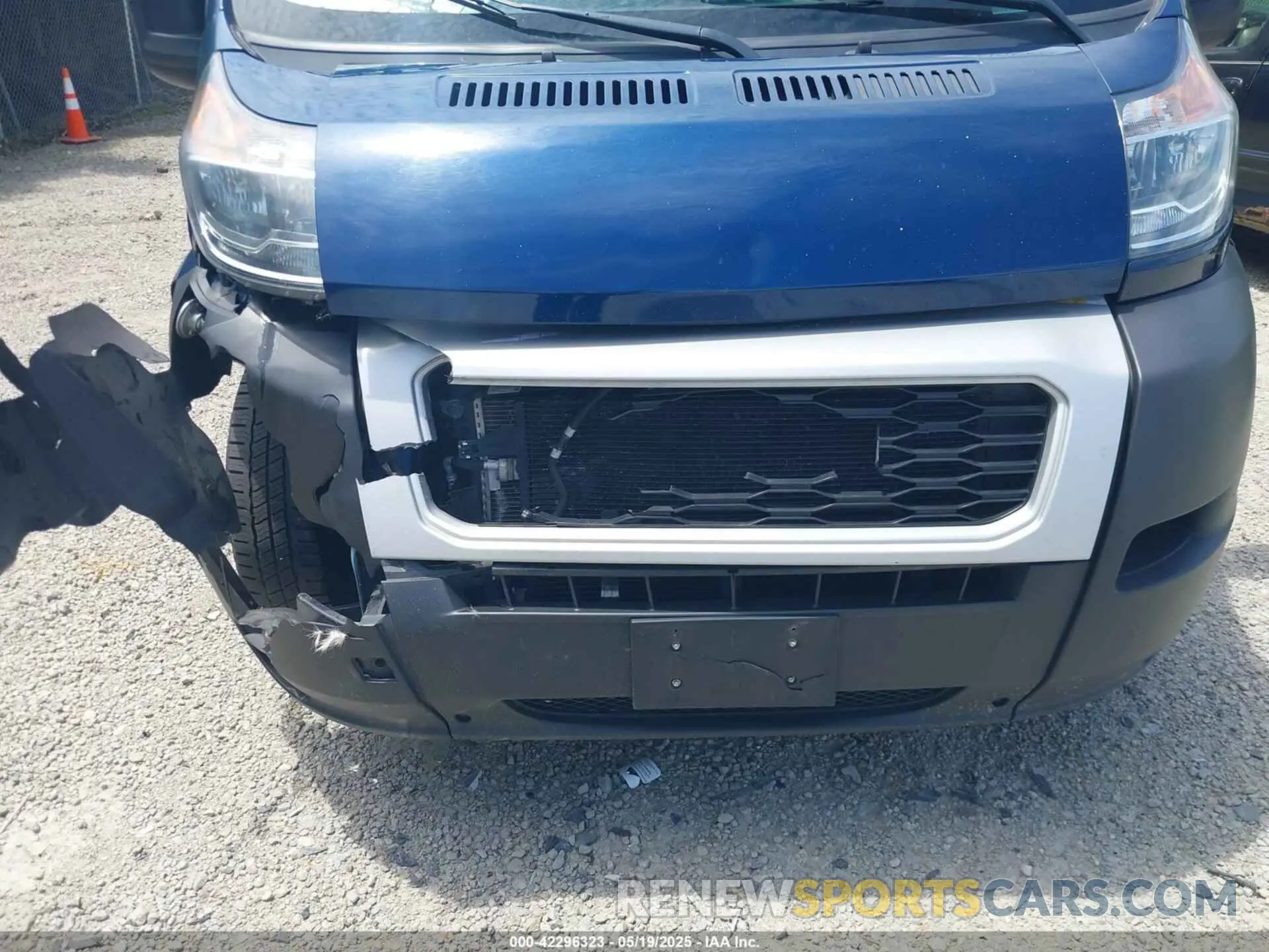 18 Photograph of a damaged car 3C6LRVAG0ME564750 RAM PROMASTER 1500 2021