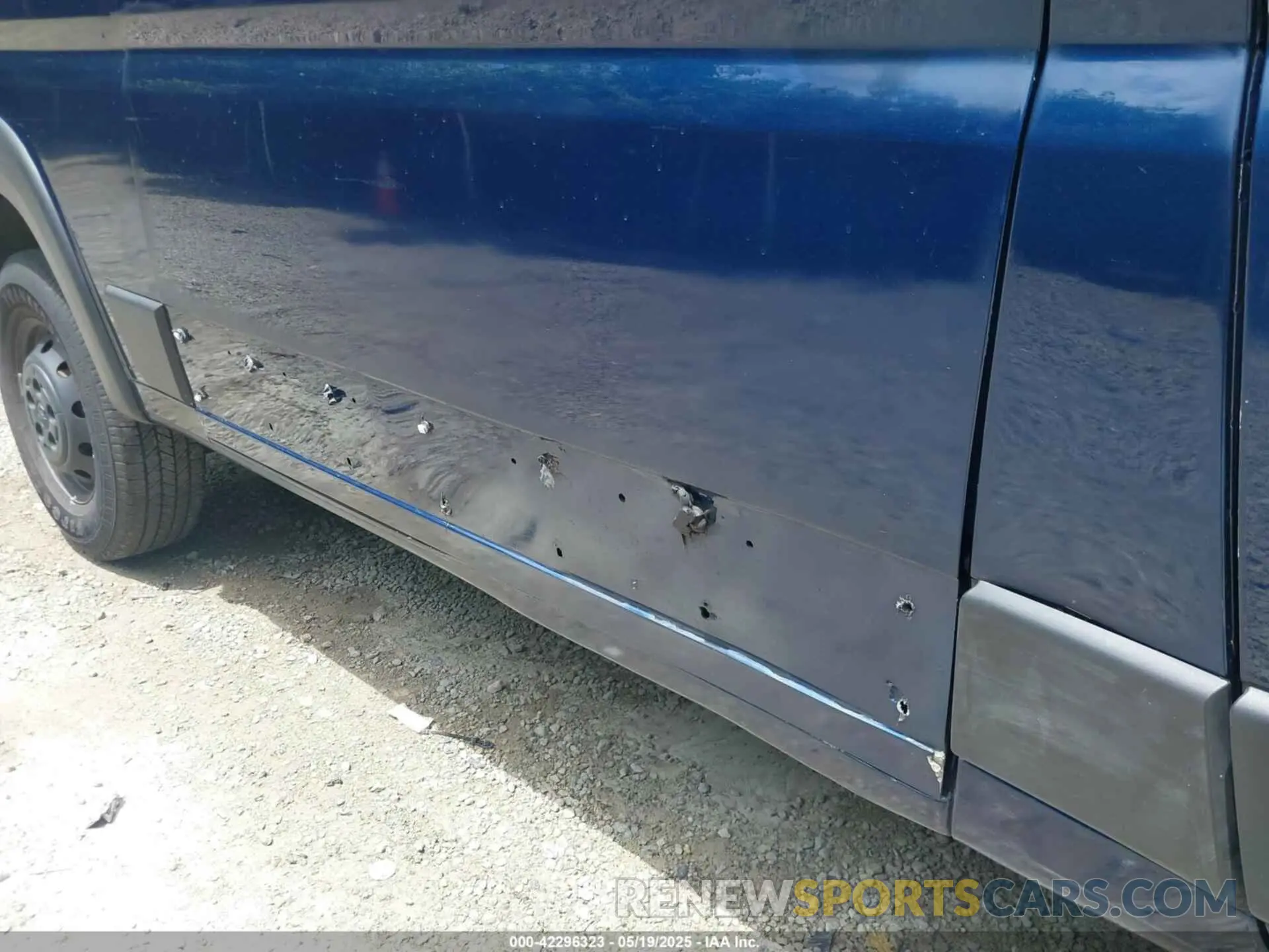 19 Photograph of a damaged car 3C6LRVAG0ME564750 RAM PROMASTER 1500 2021
