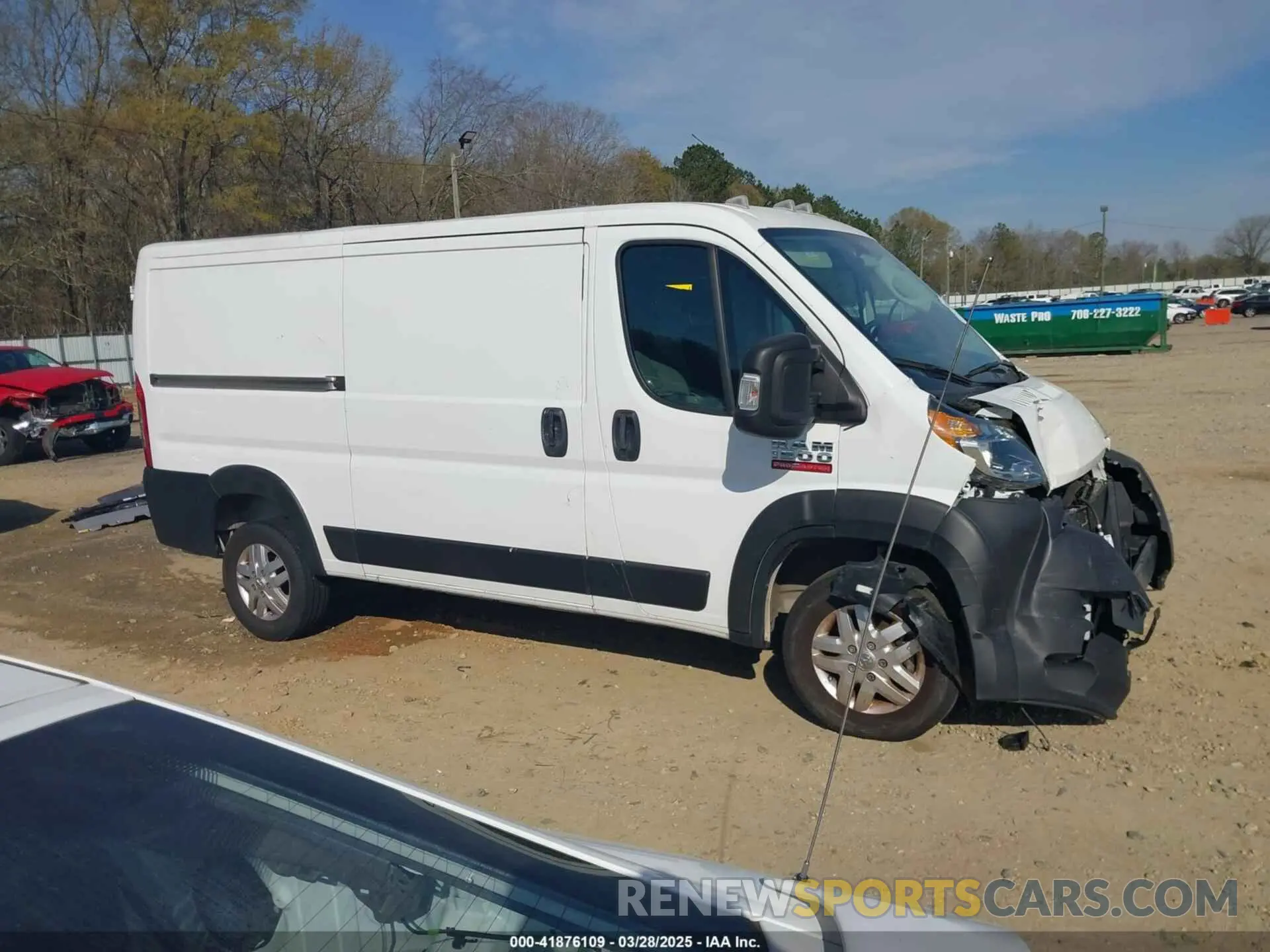 14 Photograph of a damaged car 3C6LRVAG0ME565123 RAM PROMASTER 1500 2021