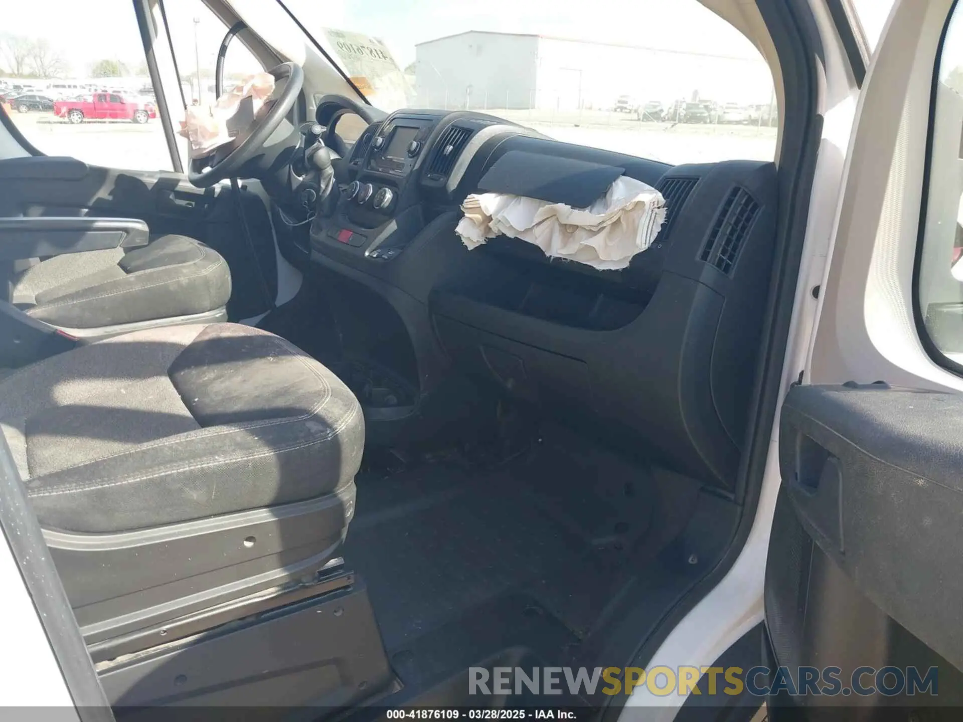 5 Photograph of a damaged car 3C6LRVAG0ME565123 RAM PROMASTER 1500 2021