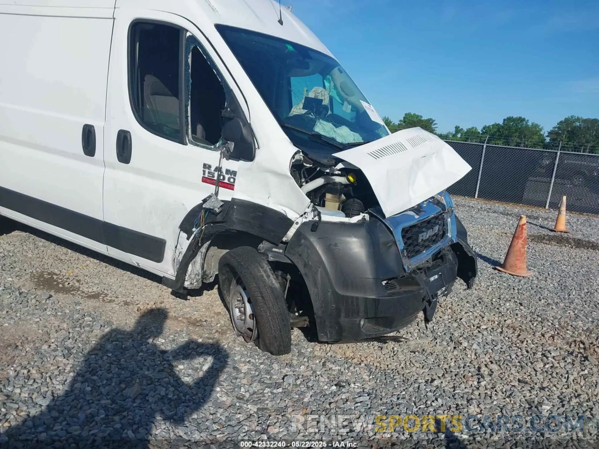18 Photograph of a damaged car 3C6LRVBG2ME559354 RAM PROMASTER 1500 2021