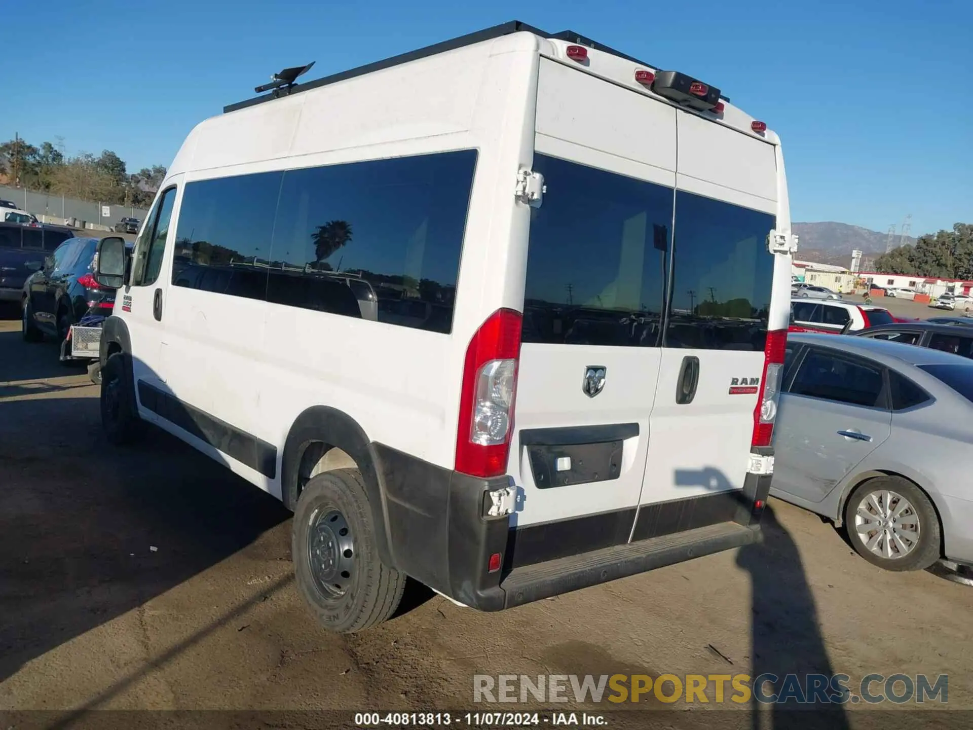 3 Photograph of a damaged car 3C6LRVBG8ME539769 RAM PROMASTER 1500 2021