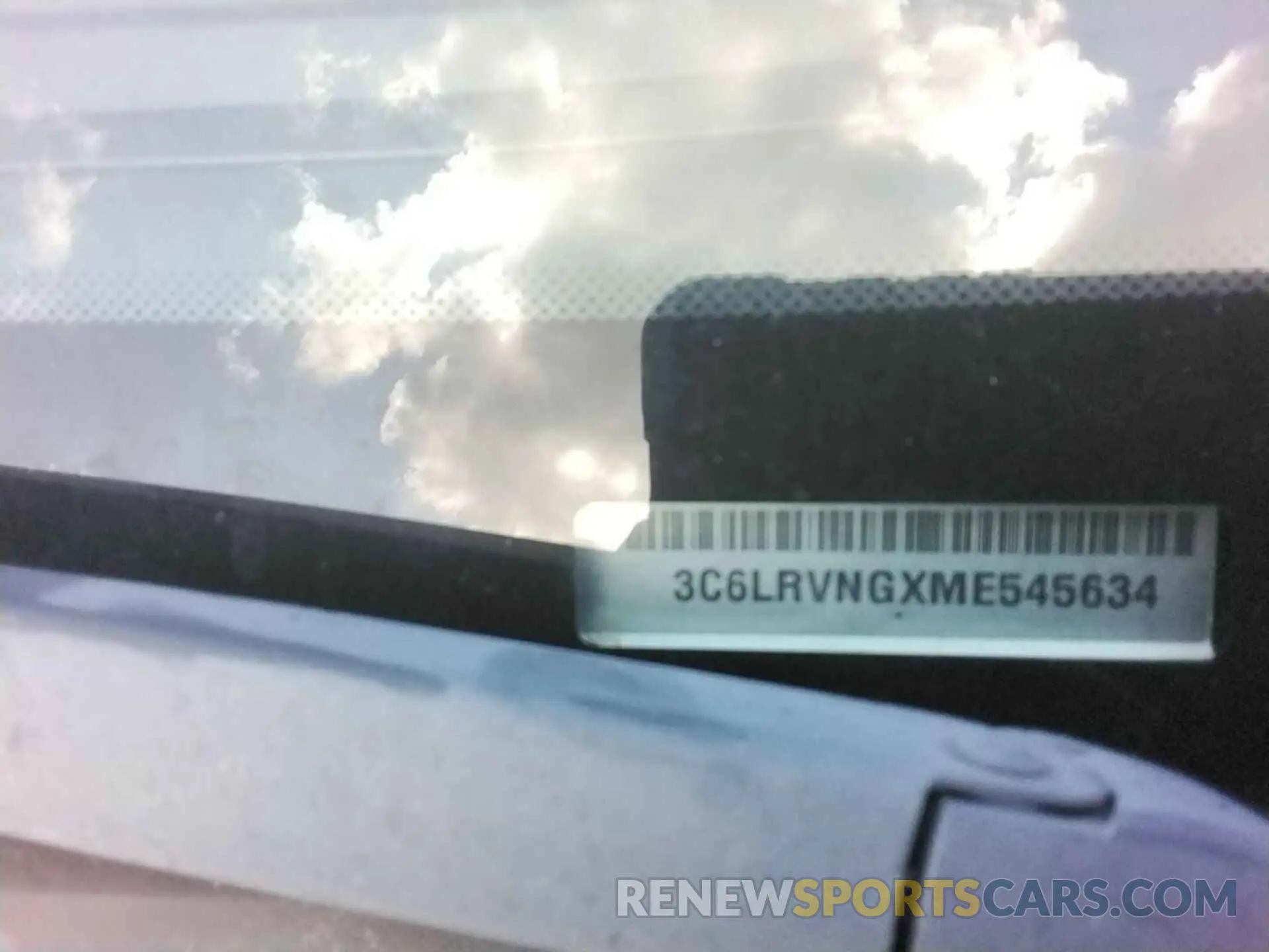 18 Photograph of a damaged car 3C6LRVNGXME545634 RAM PROMASTER 1500 2021