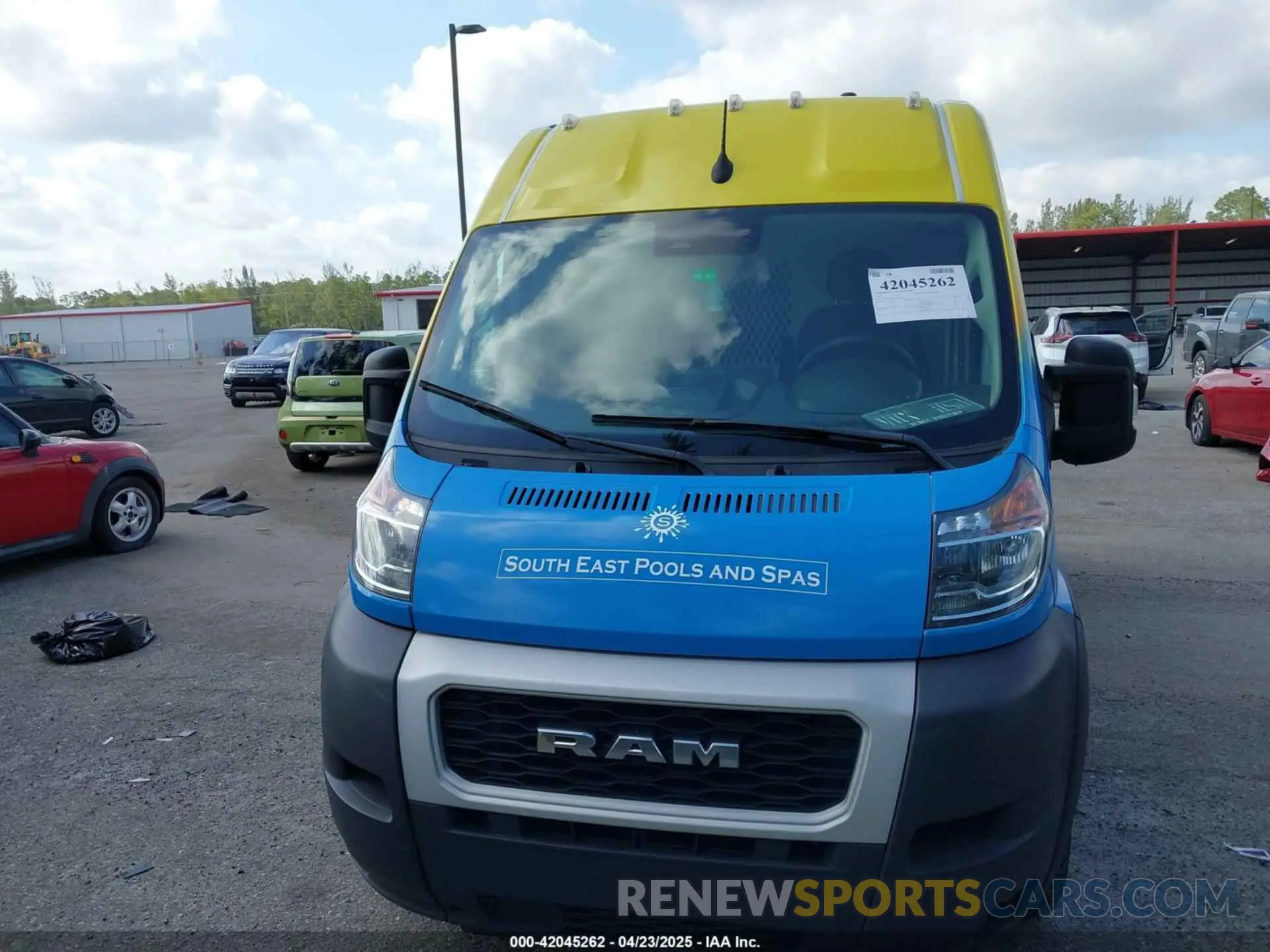 13 Photograph of a damaged car 3C6LRVBG2NE119197 RAM PROMASTER 1500 2022
