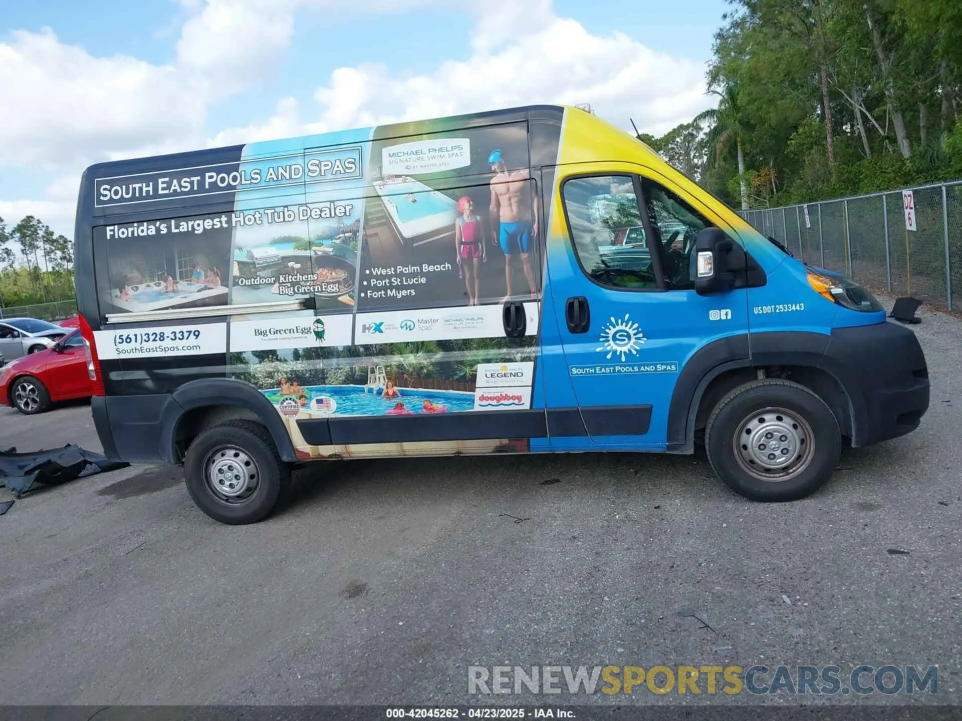 14 Photograph of a damaged car 3C6LRVBG2NE119197 RAM PROMASTER 1500 2022