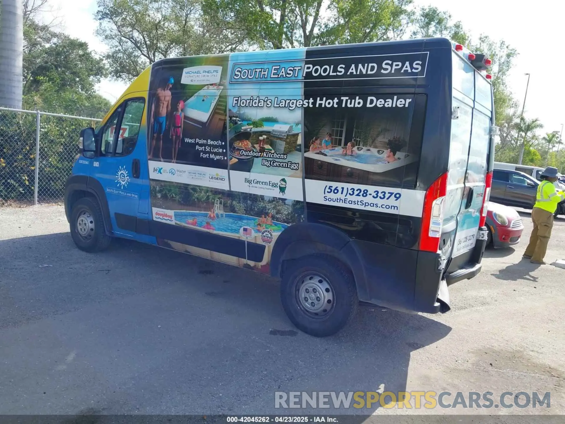 3 Photograph of a damaged car 3C6LRVBG2NE119197 RAM PROMASTER 1500 2022