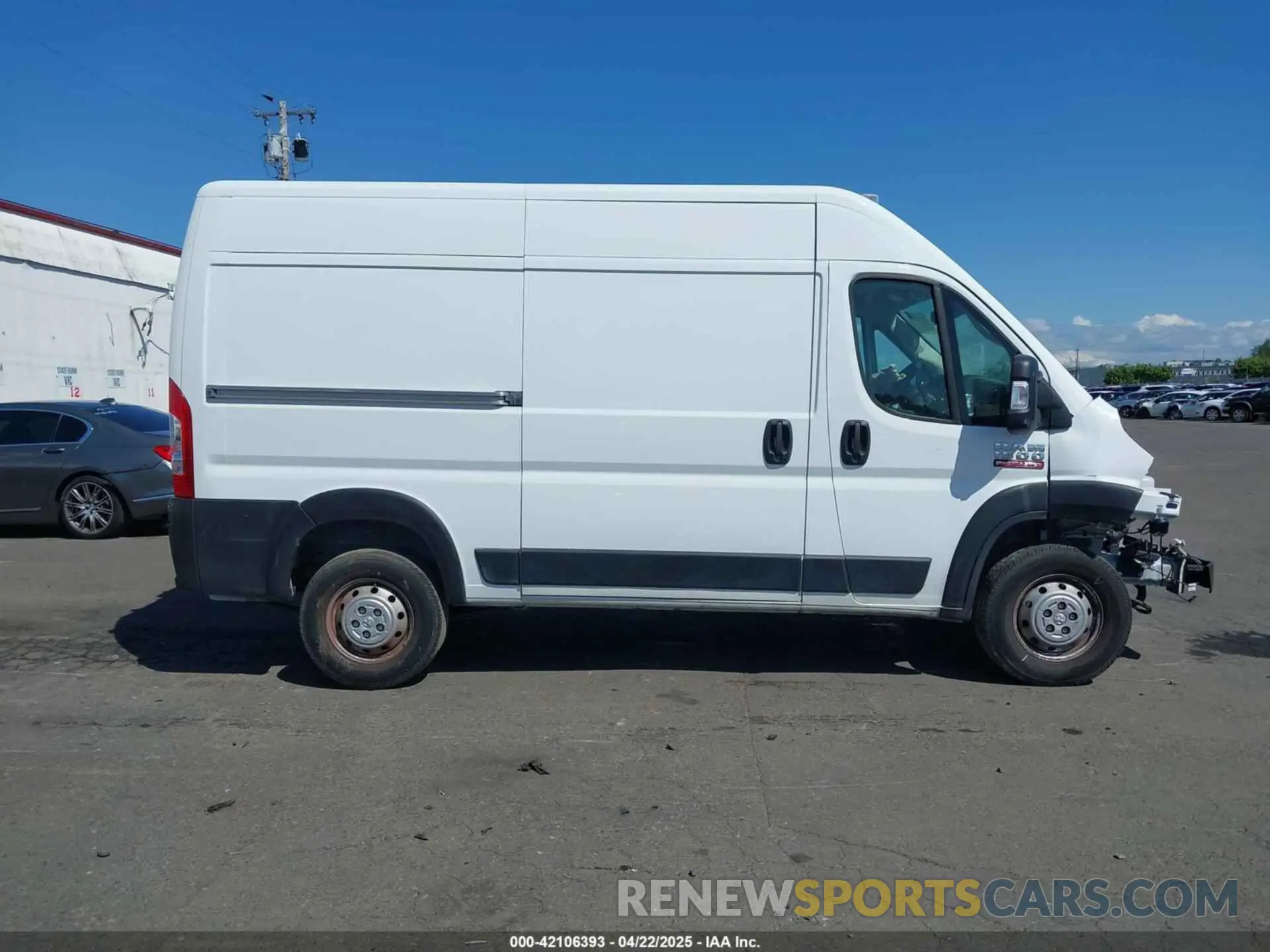 13 Photograph of a damaged car 3C6LRVBG3NE119032 RAM PROMASTER 1500 2022