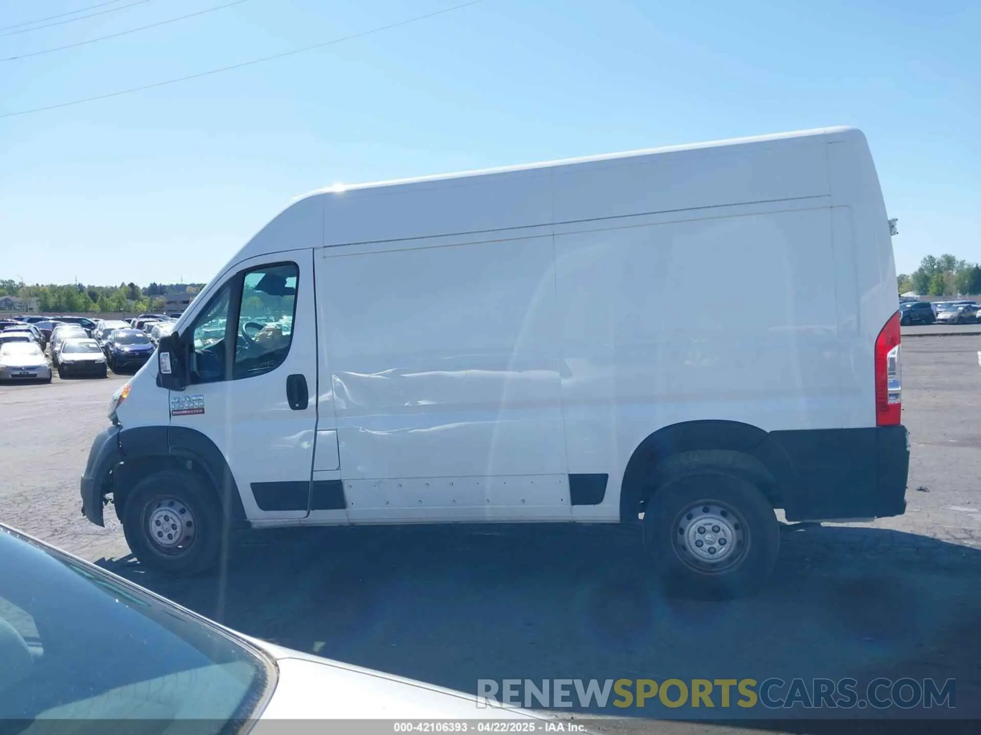 14 Photograph of a damaged car 3C6LRVBG3NE119032 RAM PROMASTER 1500 2022