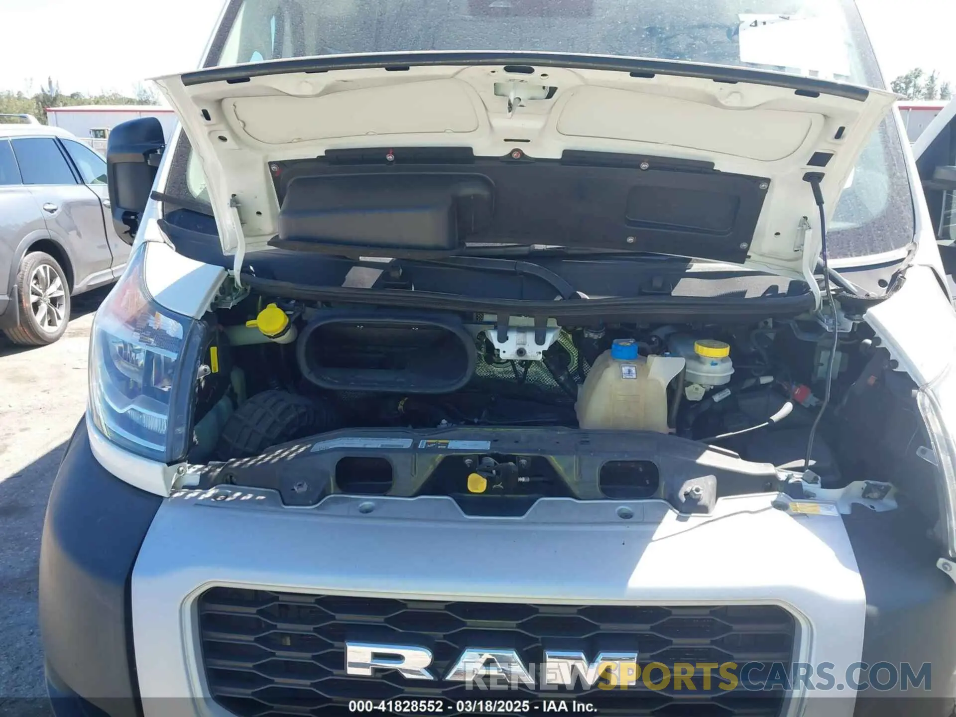 10 Photograph of a damaged car 3C6LRVBG6NE118991 RAM PROMASTER 1500 2022