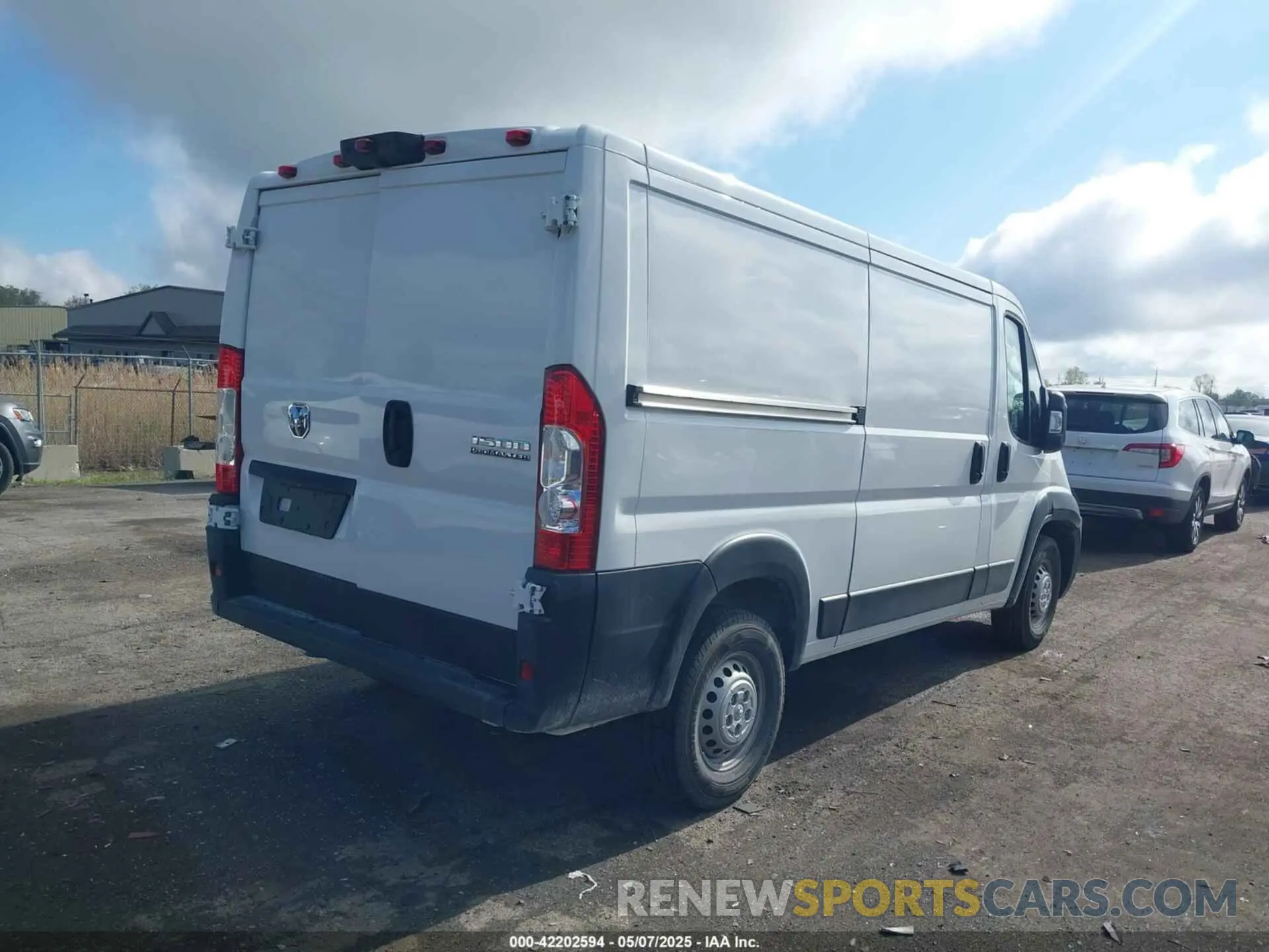 4 Фотография поврежденного автомобиля 3C6LRVAG7RE132017 RAM PROMASTER 1500 2024