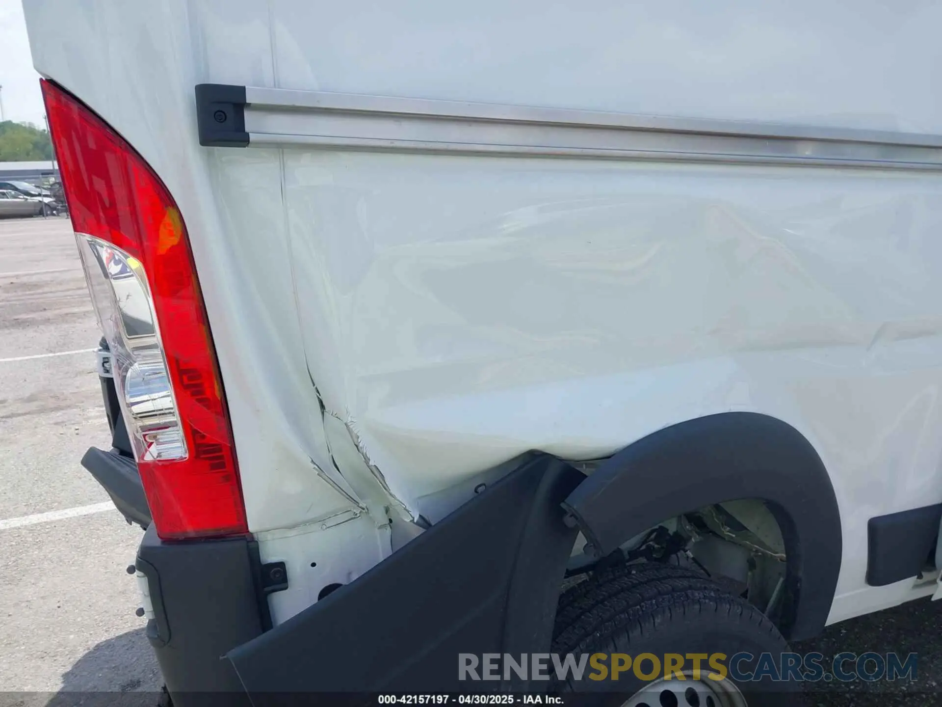 6 Photograph of a damaged car 3C6LRVBG0RE124954 RAM PROMASTER 1500 2024