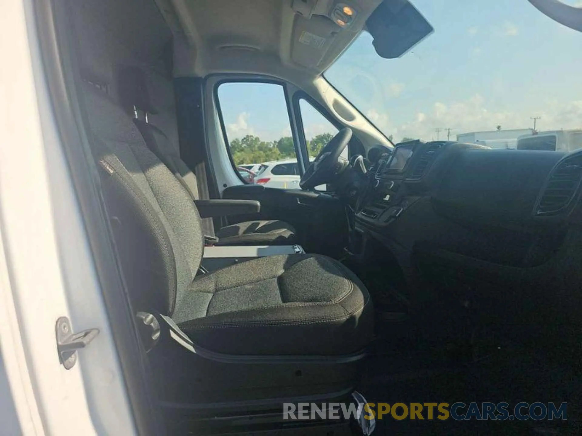 1 Photograph of a damaged car 3C6LRVBG3RE147869 RAM PROMASTER 1500 2024